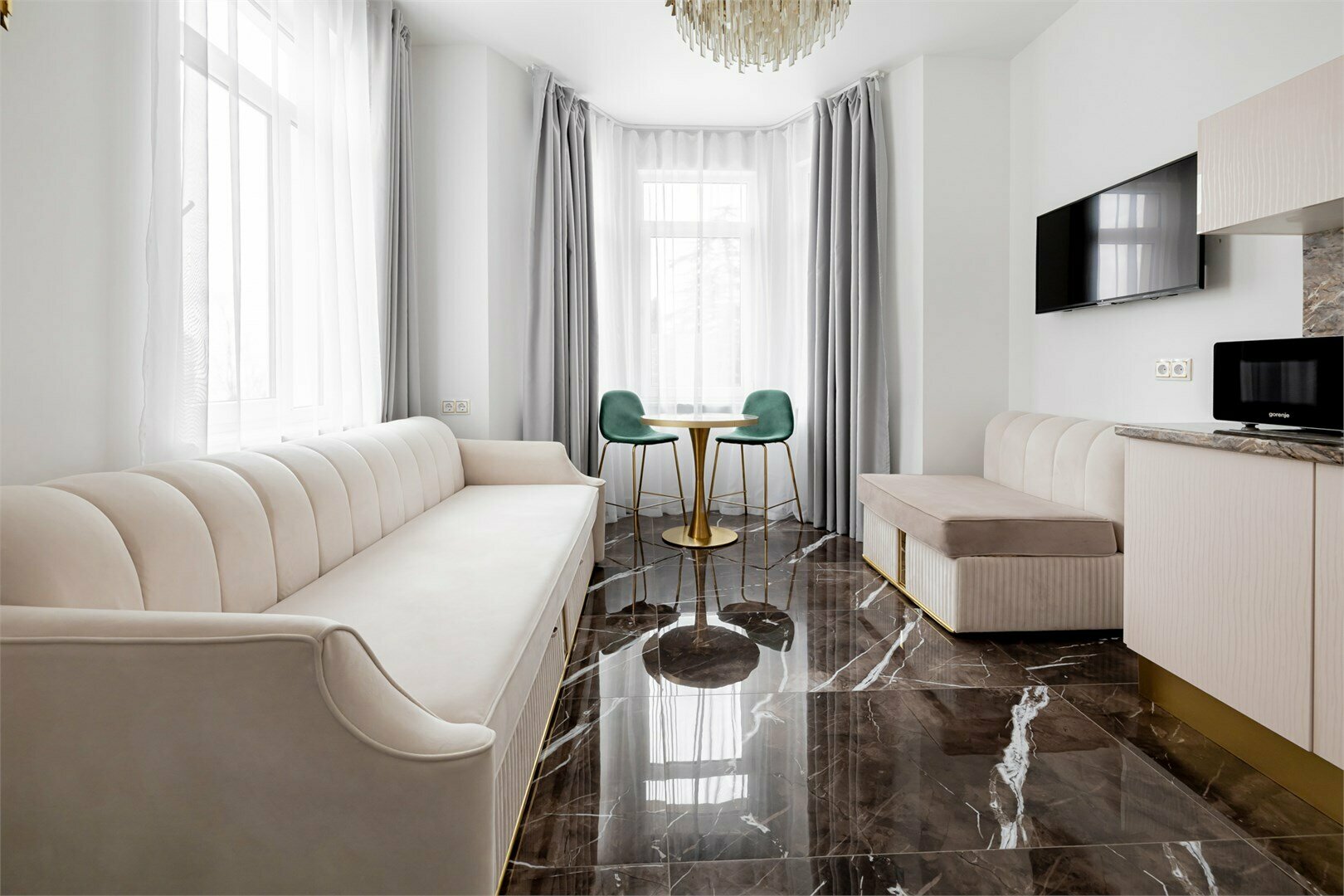 Апартаменты двухкомнатные с красивым видом