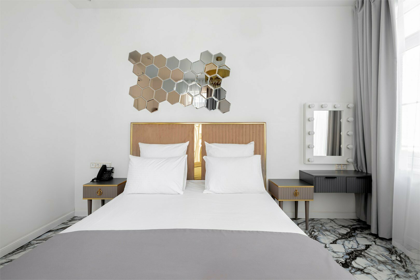 Люкс с балконом