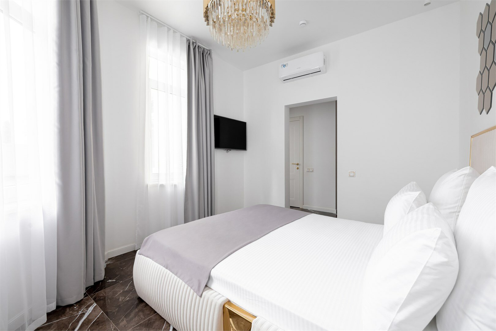 Апартаменты двухкомнатные с красивым видом