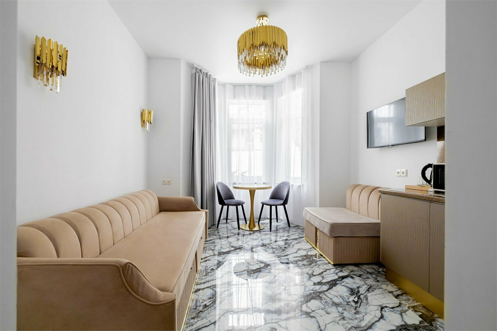 Люкс с балконом