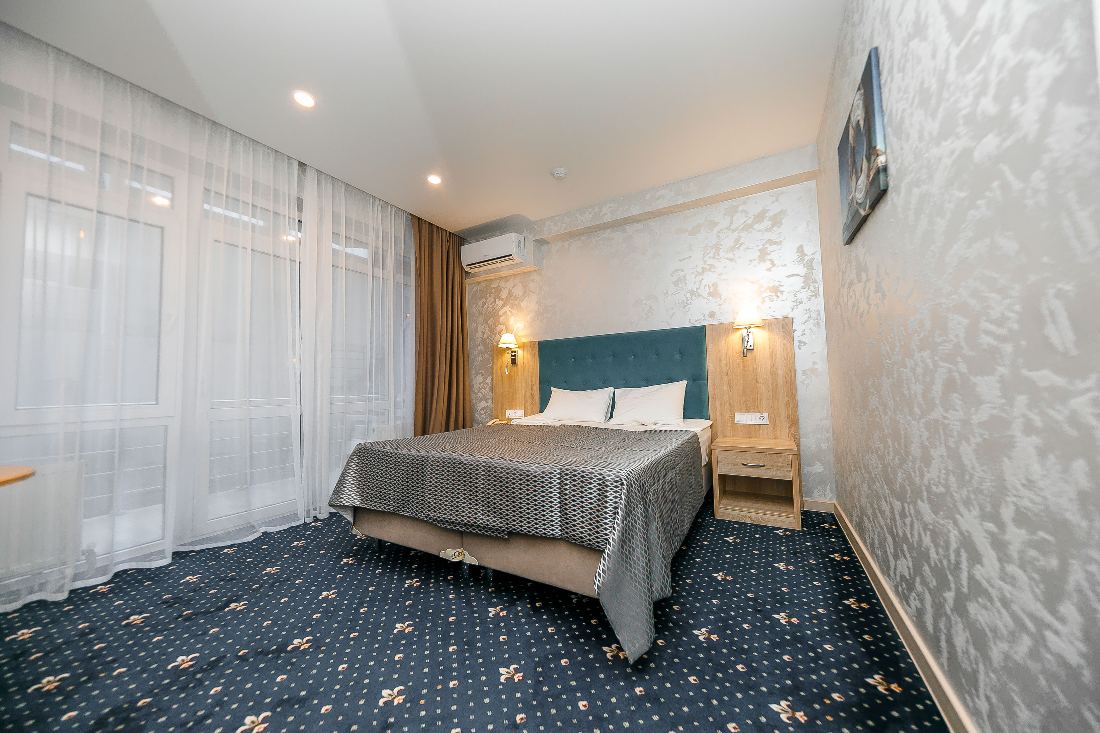 Двухместный номер с 1 кроватью или 2 отдельными кроватями и балконом