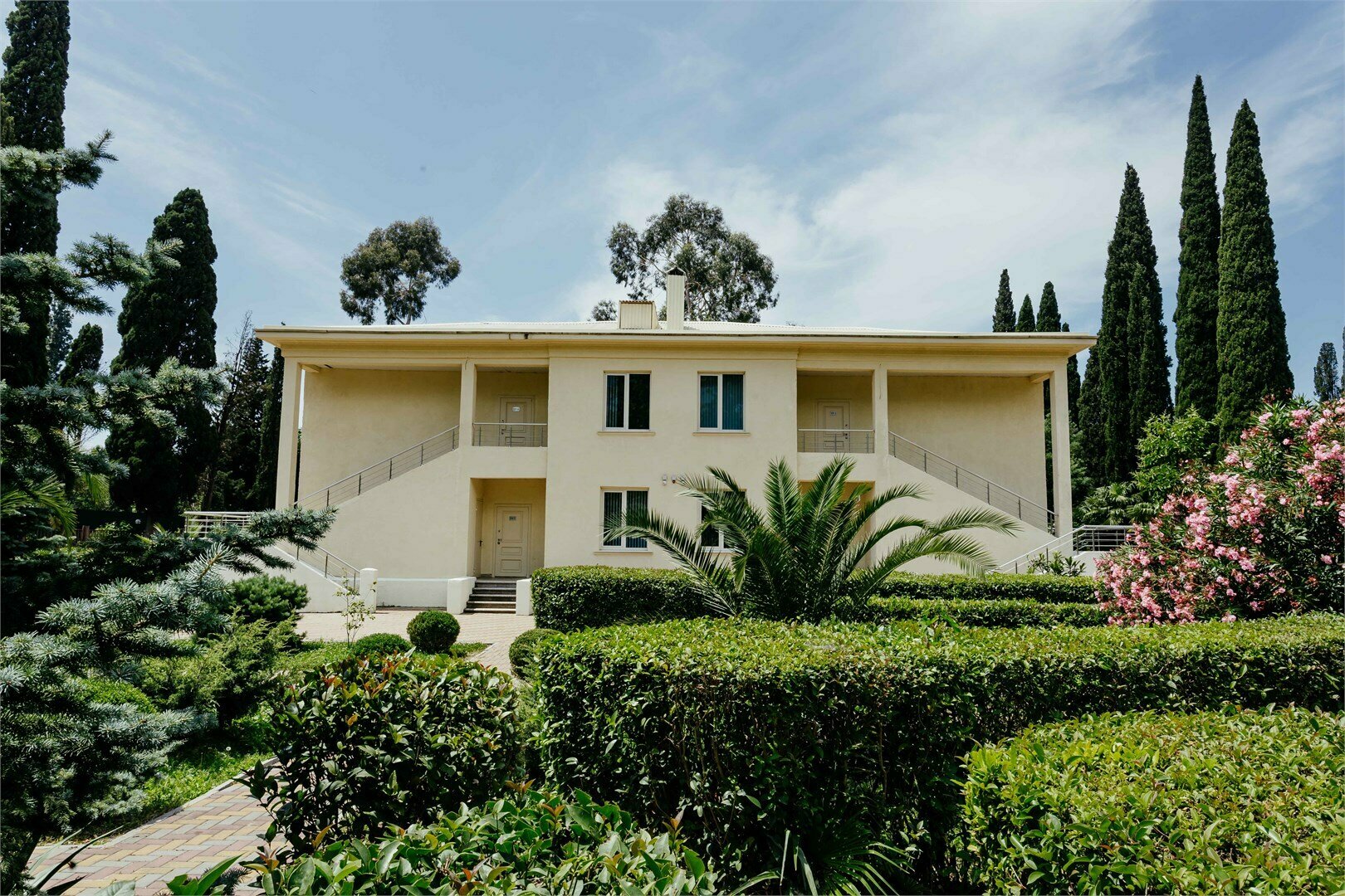 Апартаменты трехкомнатные "Вилла AMZA ALASHARA"