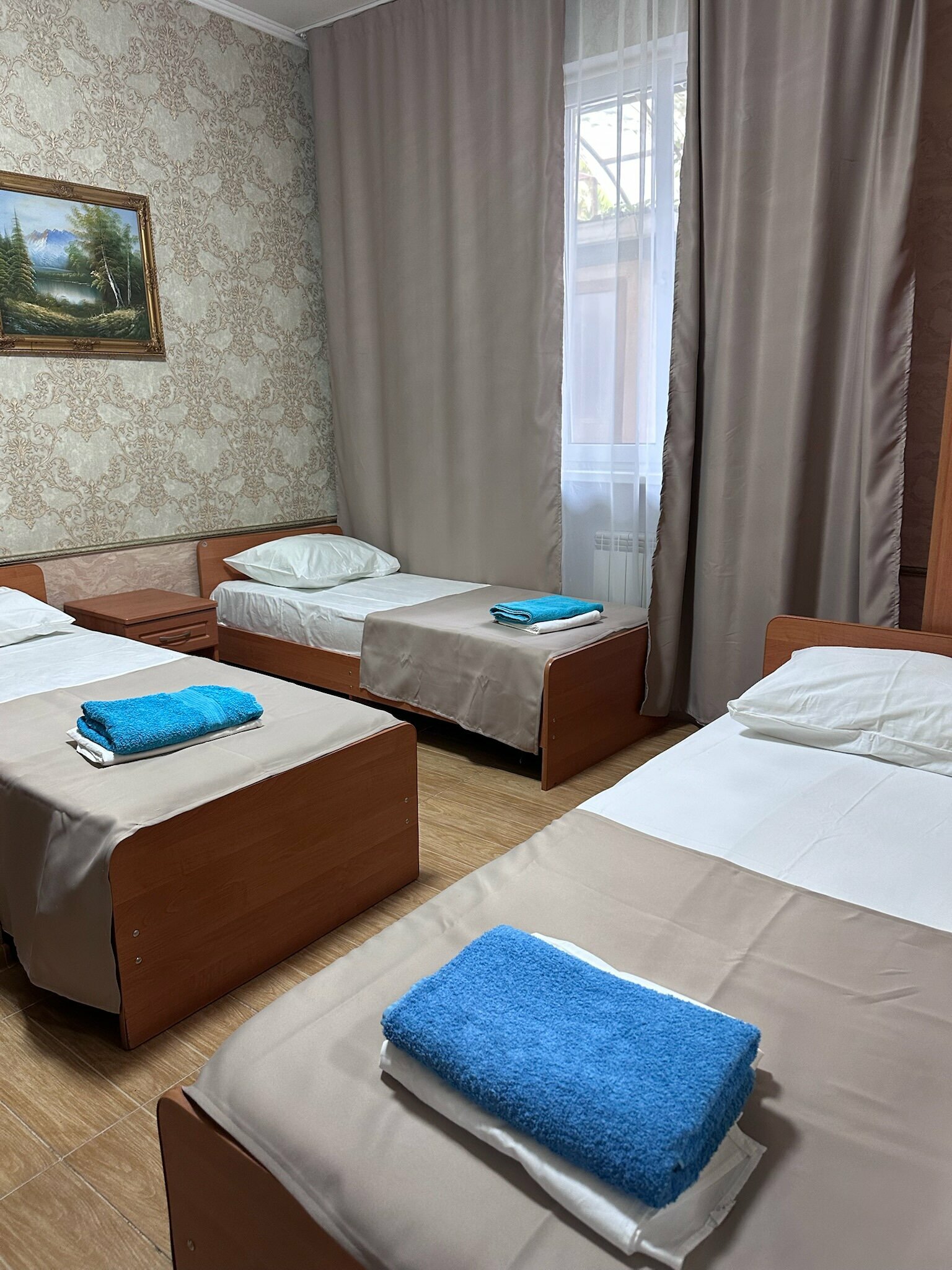 Бюджетный трехместный номер