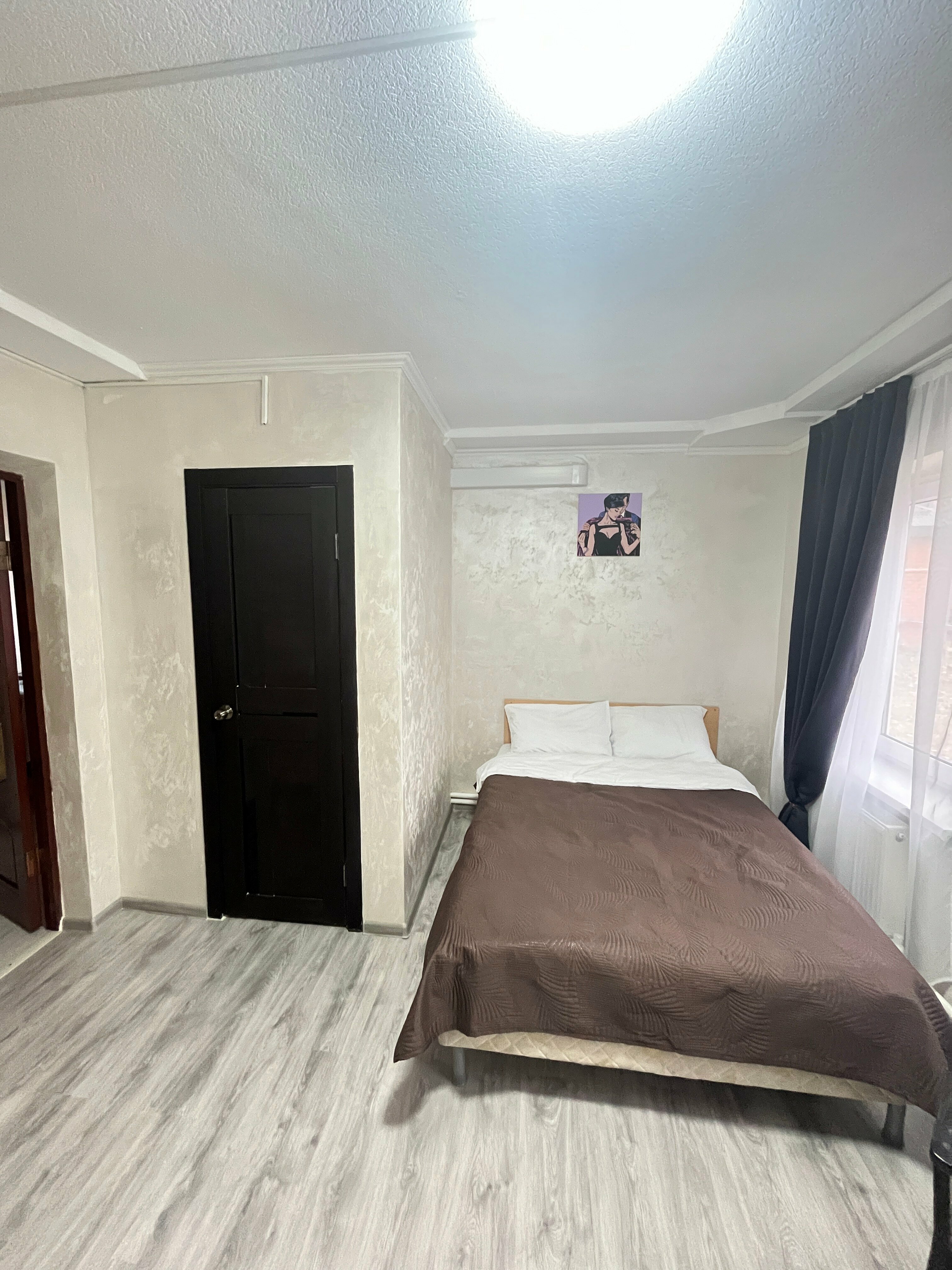 Трехместный номер «Комфорт» с душем