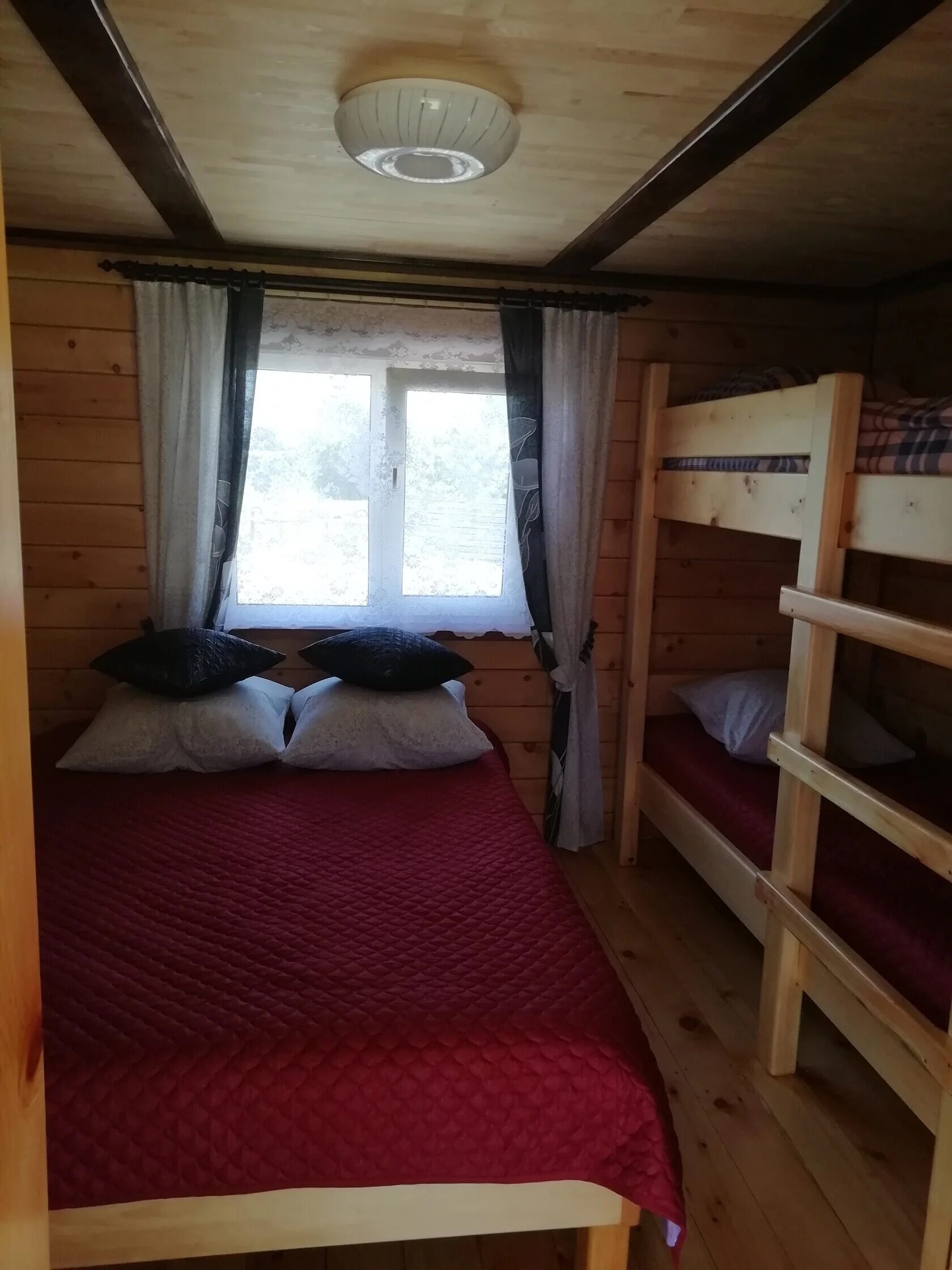 Семейный номер с балконом