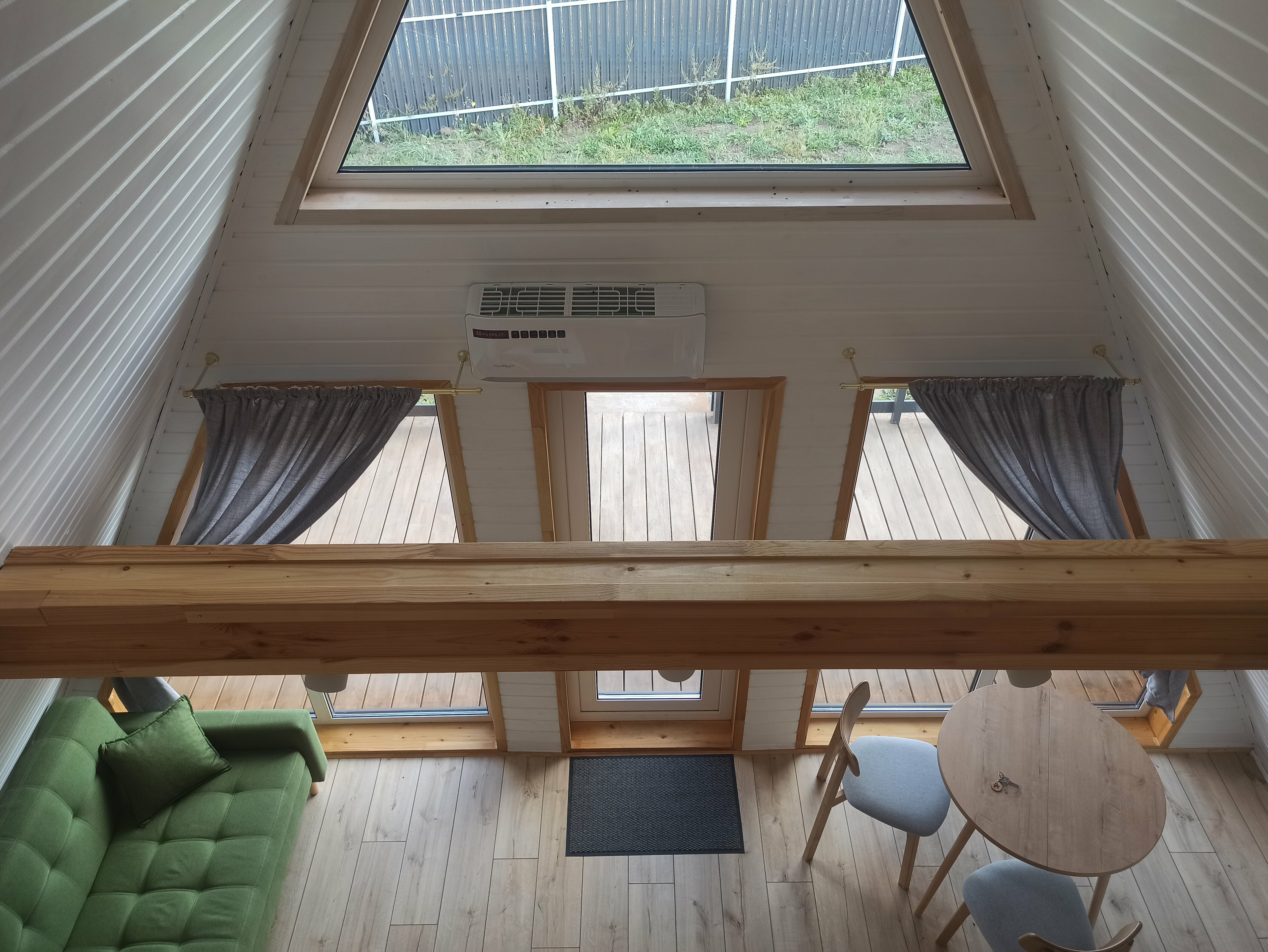 Двухуровневый четырехместный номер