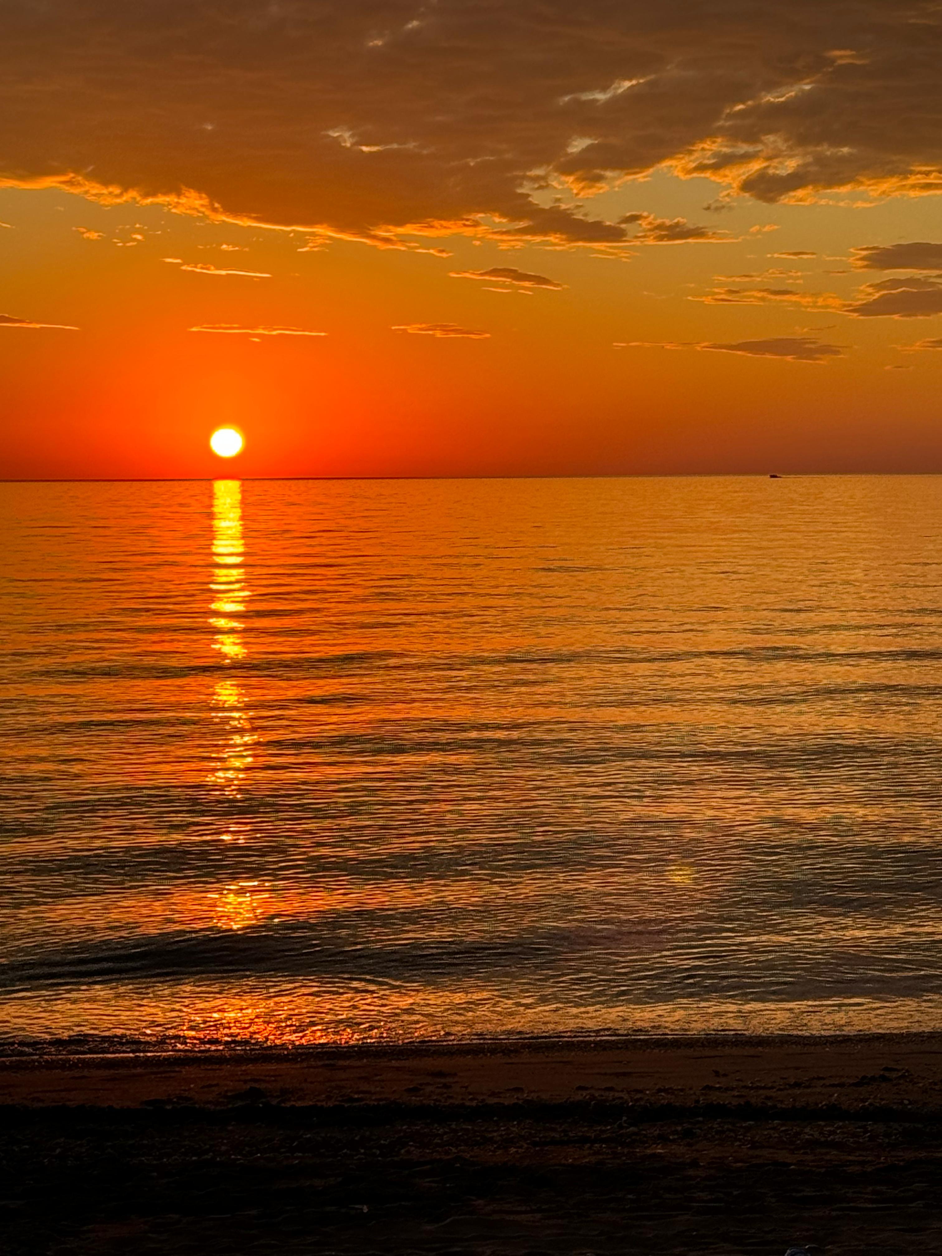 Двухместный номер с двуспальной кроватью и дополнительной кроватью