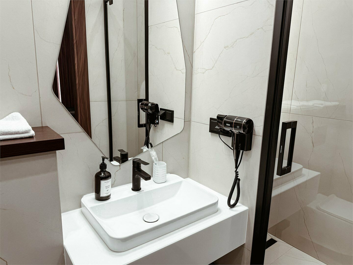 Улучшенный двухместный номер с 1 кроватью