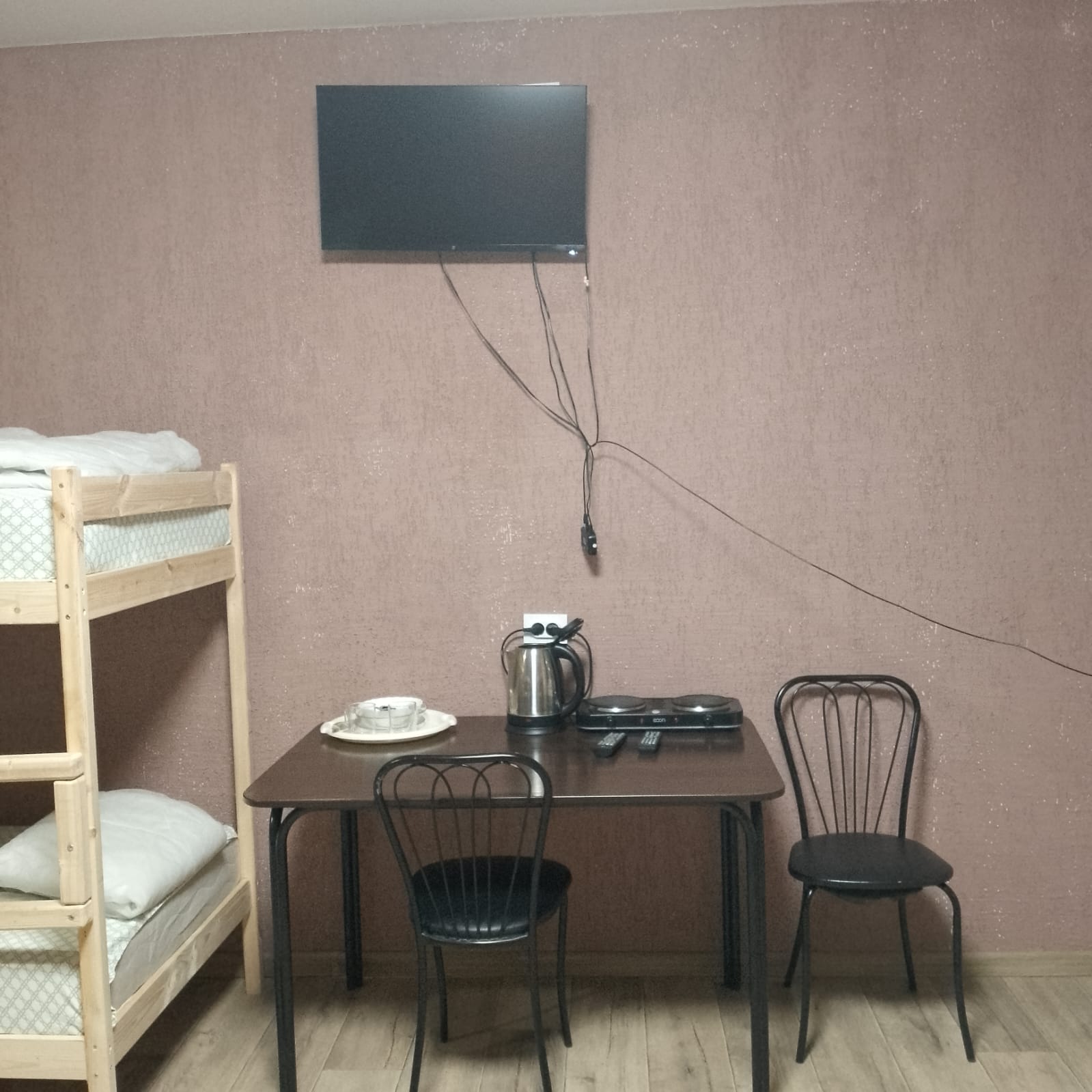 Кровать в общем 6-местном номере