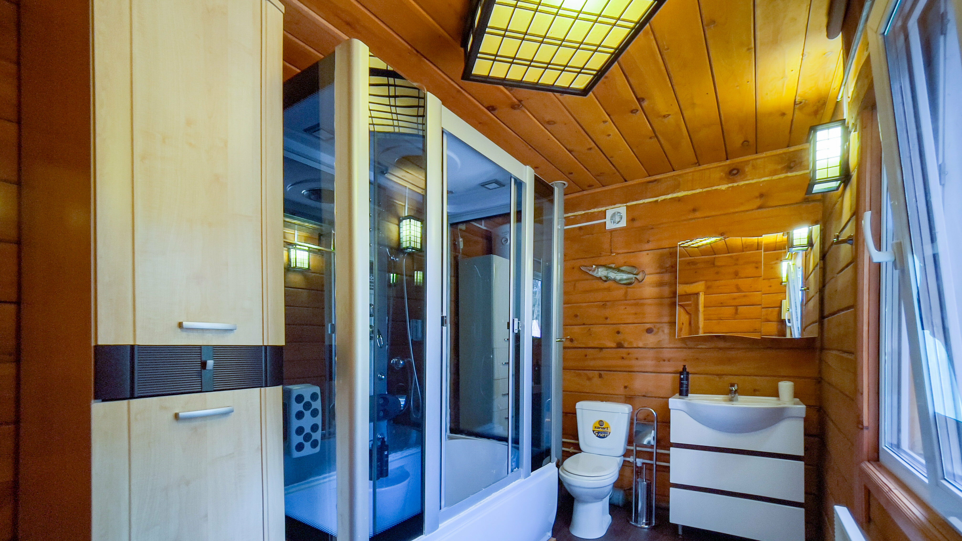 Коттедж с собственным бассейном