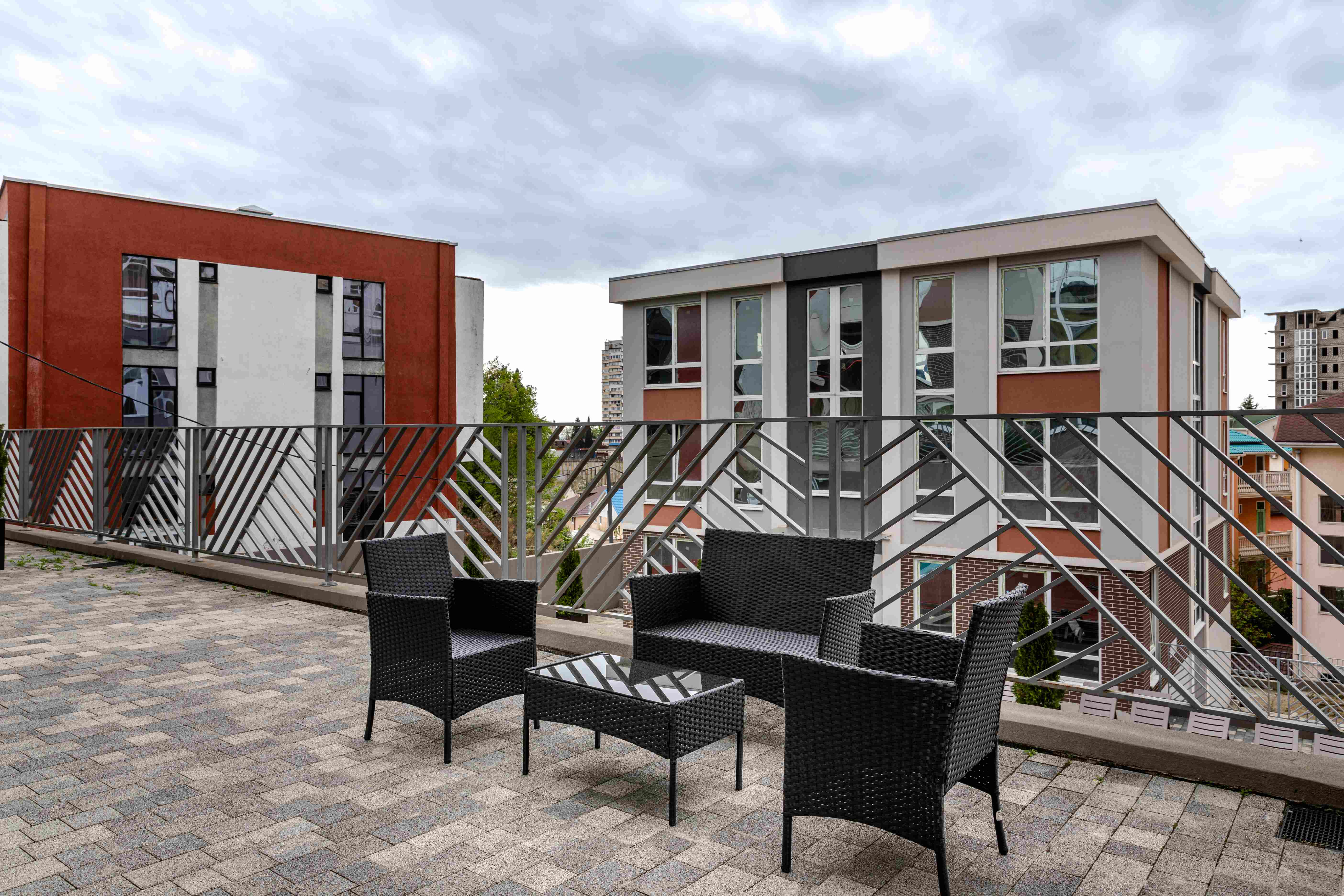 Апартаменты трехкомнатные семейные с террасой