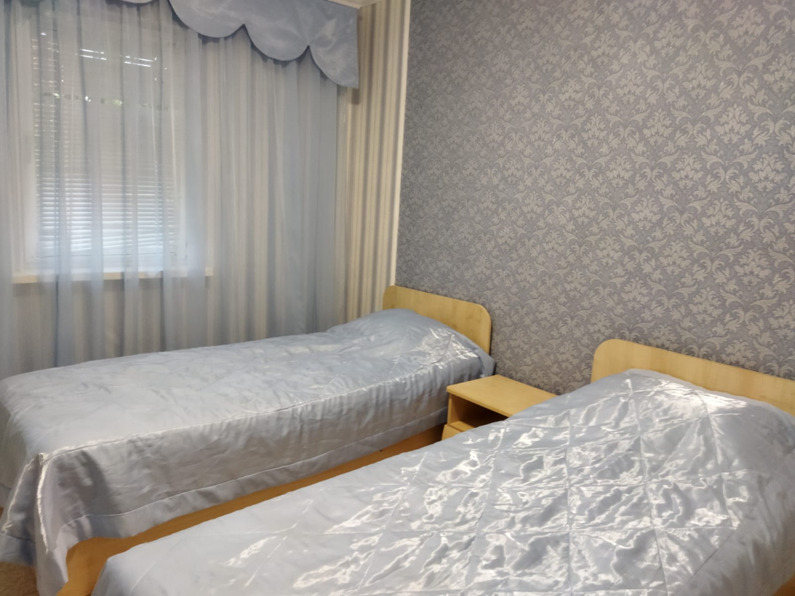 Двухкомнатный 4-х местный номер(раздельными комнатами)