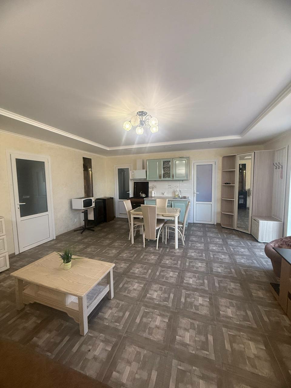 Номер-студия с видом на сад