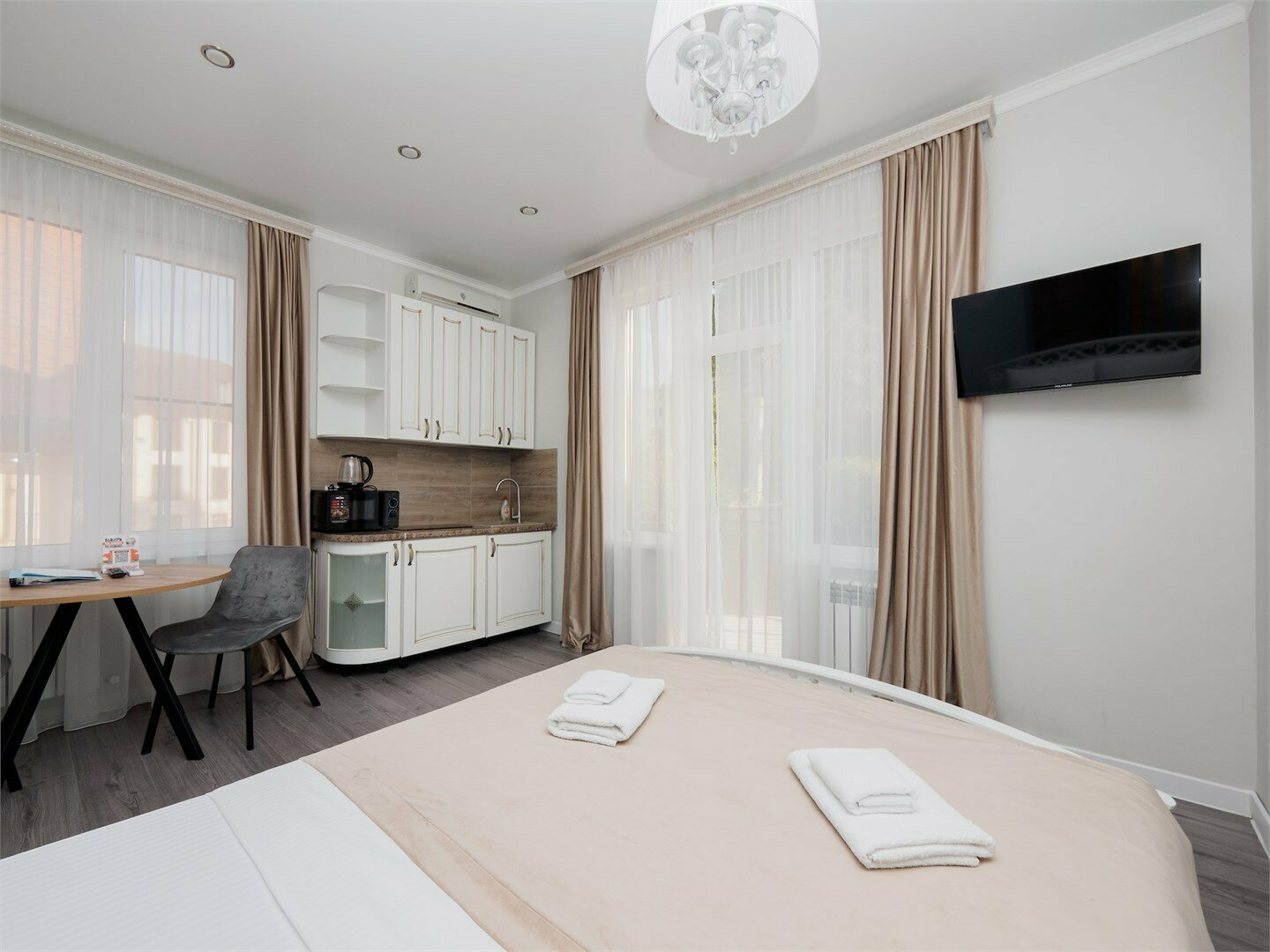 Апартаменты с балконом