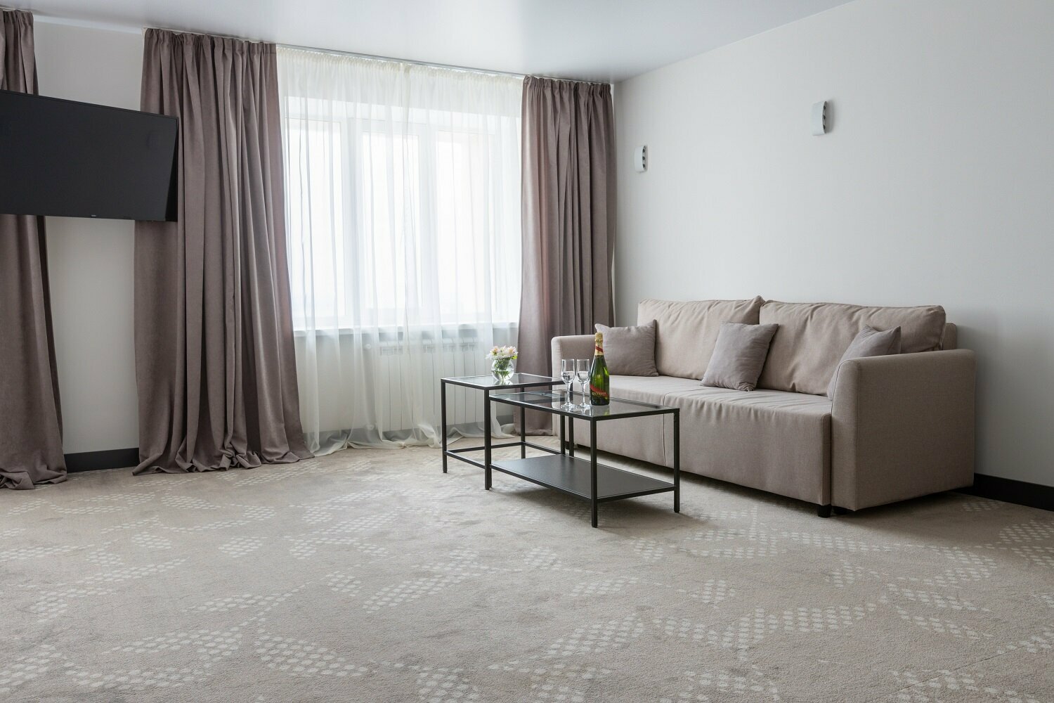 Джуниор Сюит №1