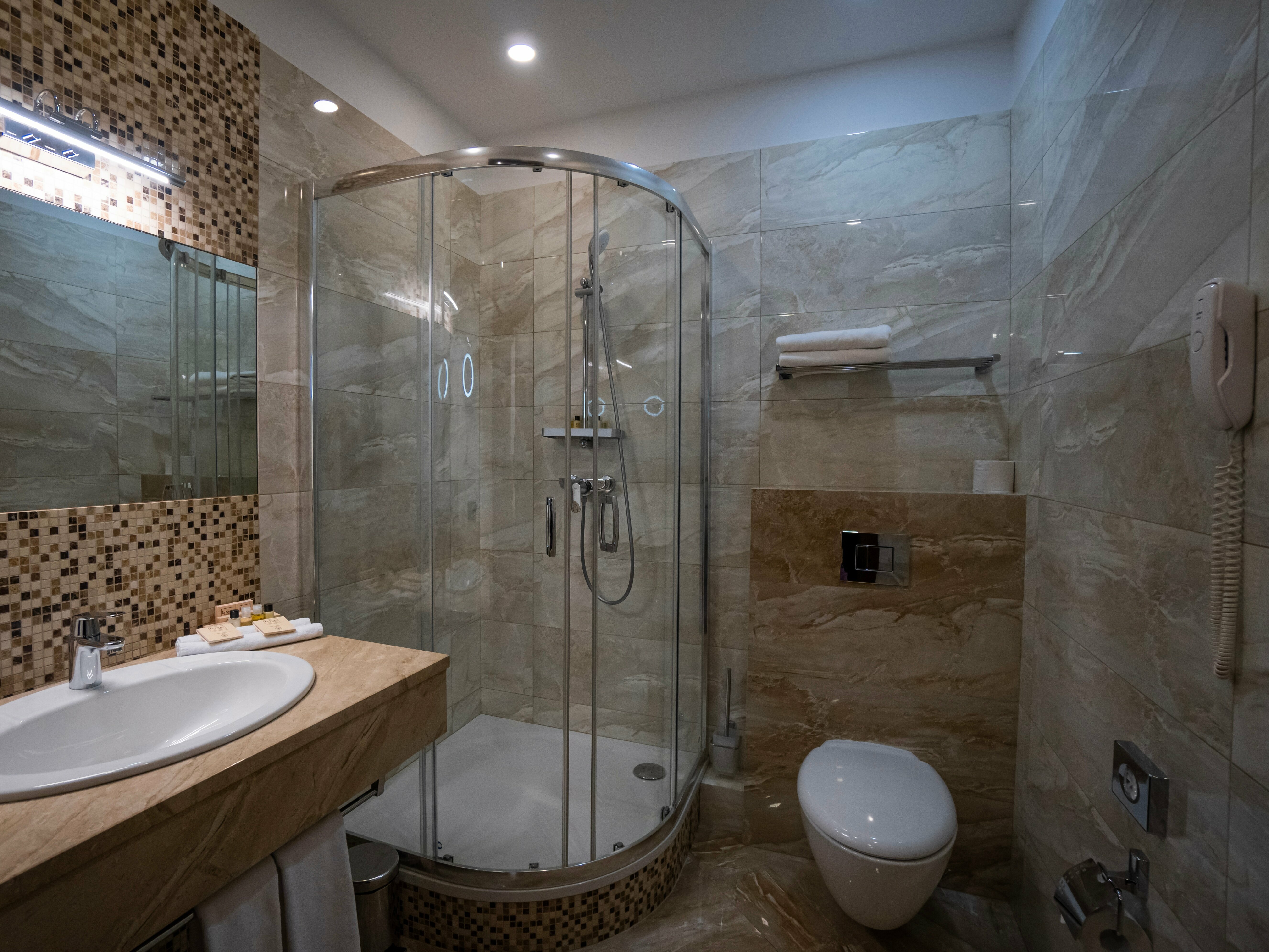 СТАНДАРТНЫЙ НОМЕР  С ДВУМЯ РАЗДЕЛЬНЫМИ КРОВАТЯМИ