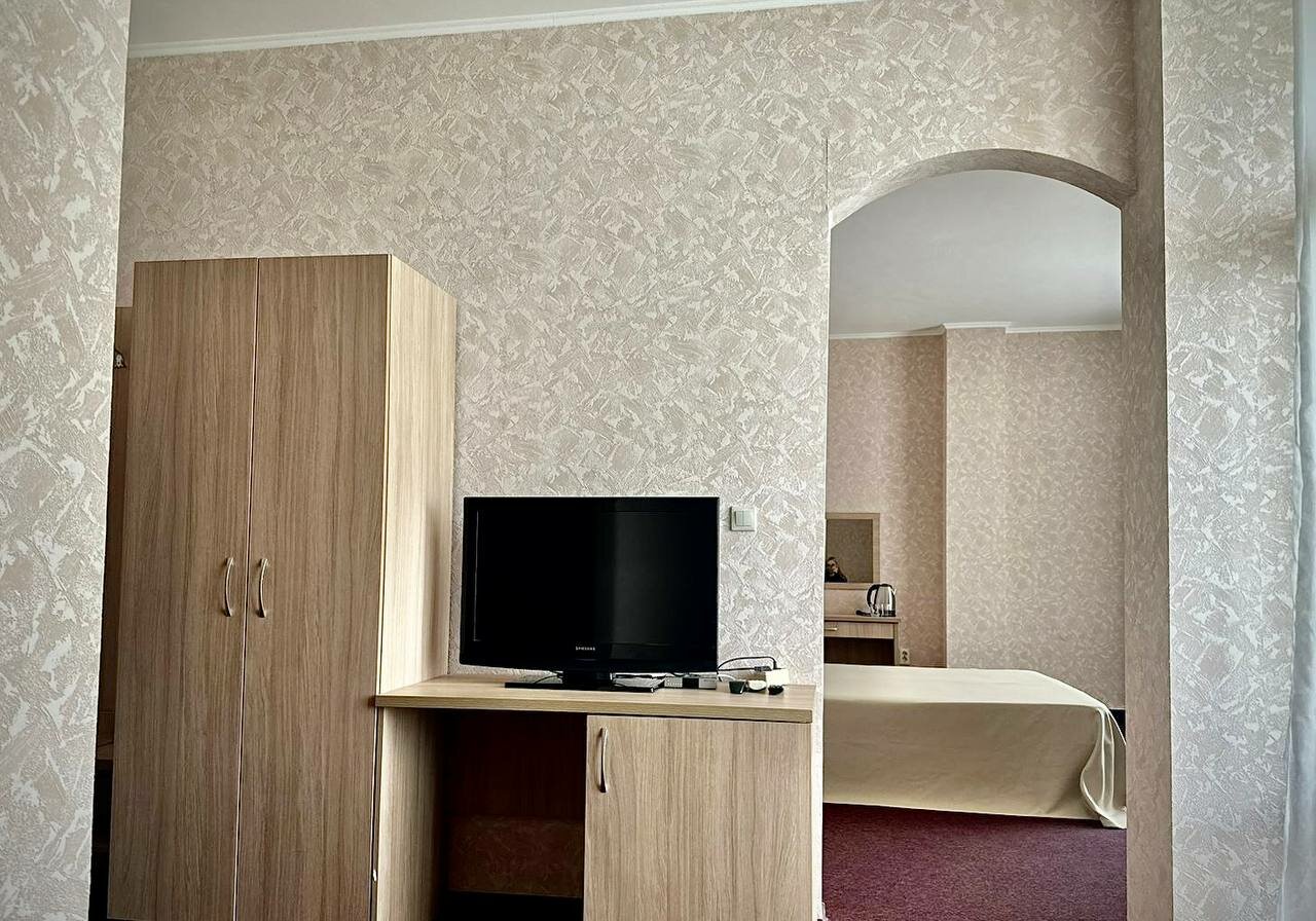 Семейный номер с видом на горы