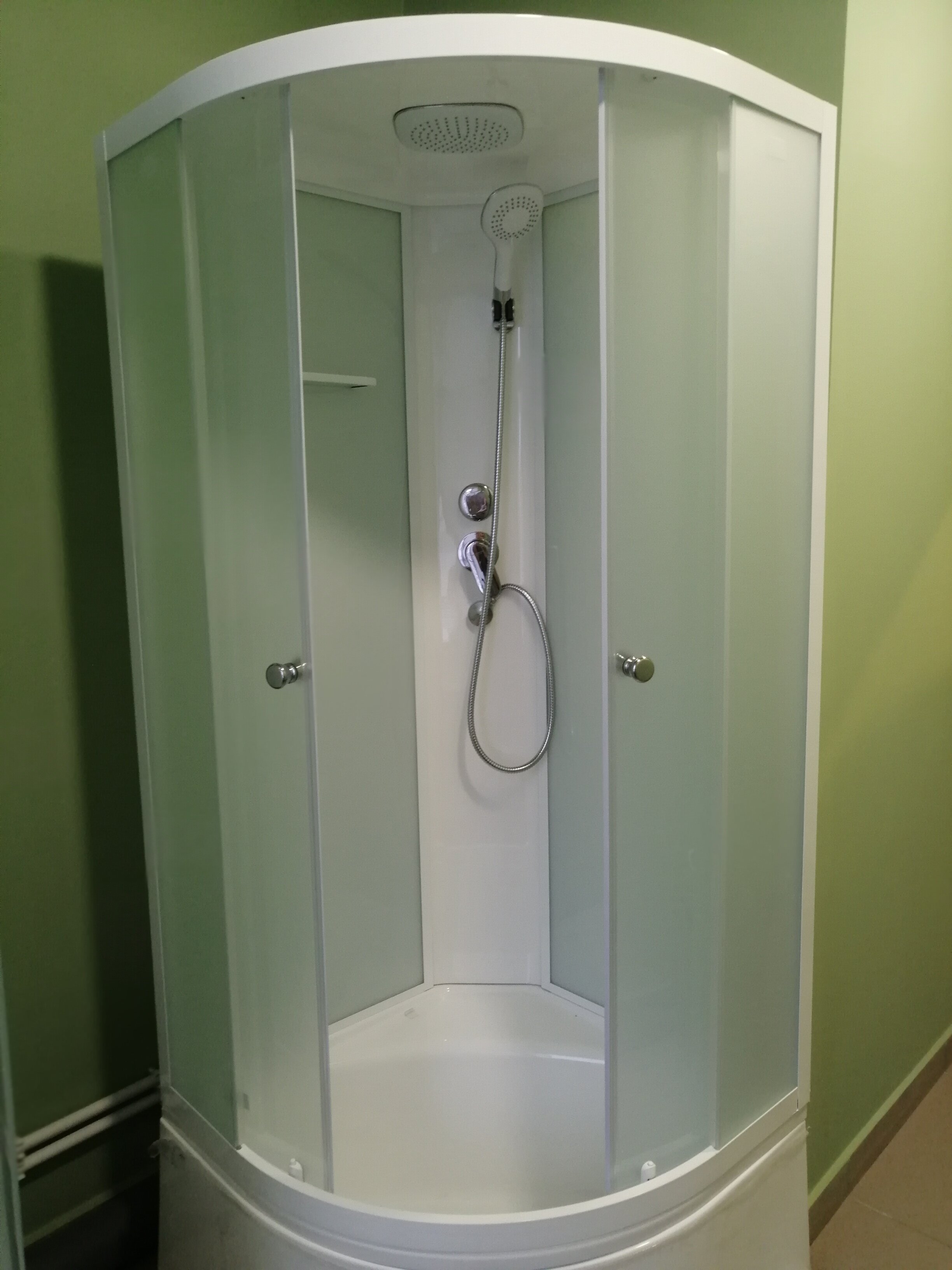 Двухместный номер с 1 кроватью или 2 отдельными кроватями и собственной ванной комнатой