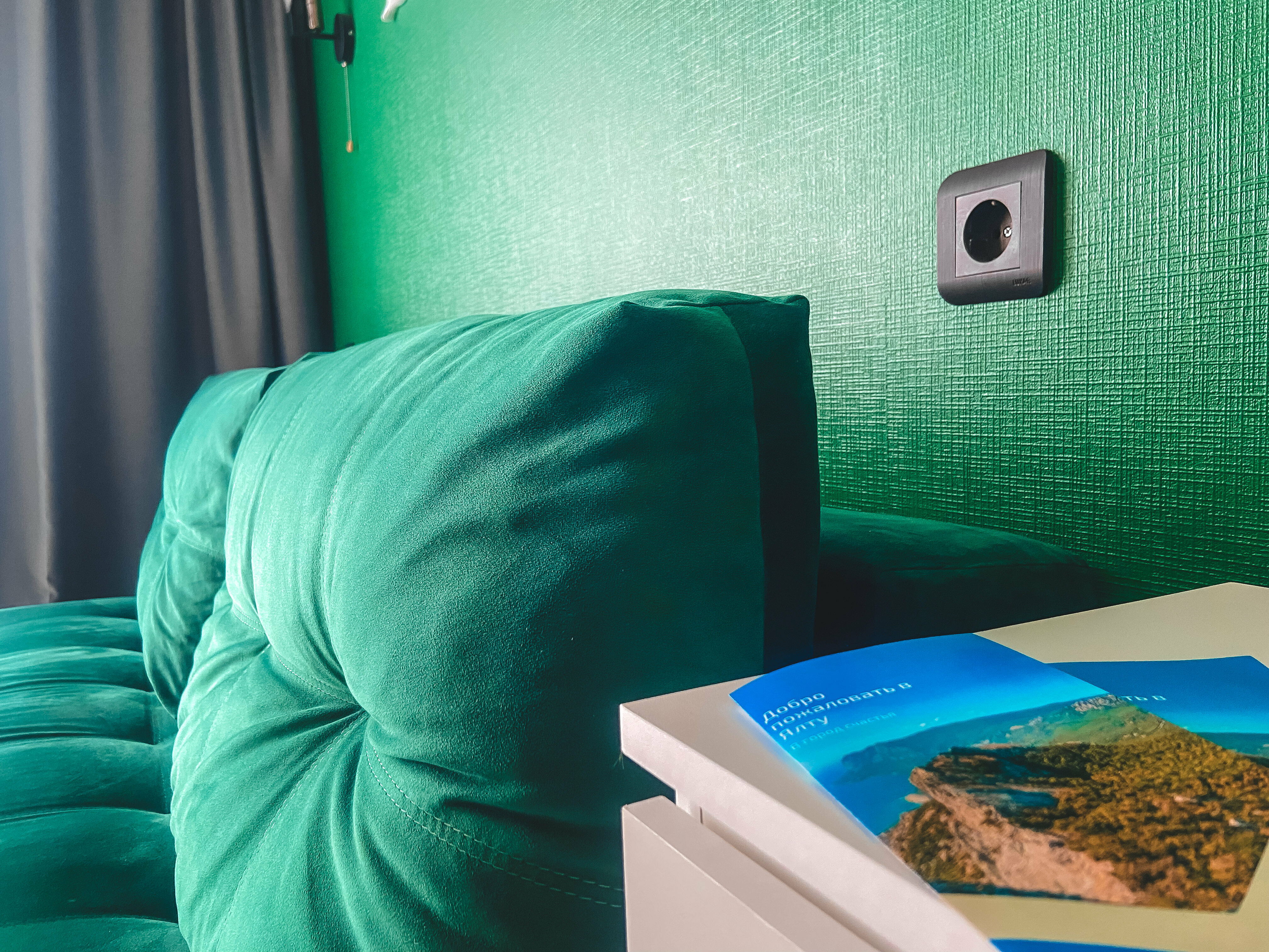 Двухуровневые апартаменты с панорамным видом на море и горы