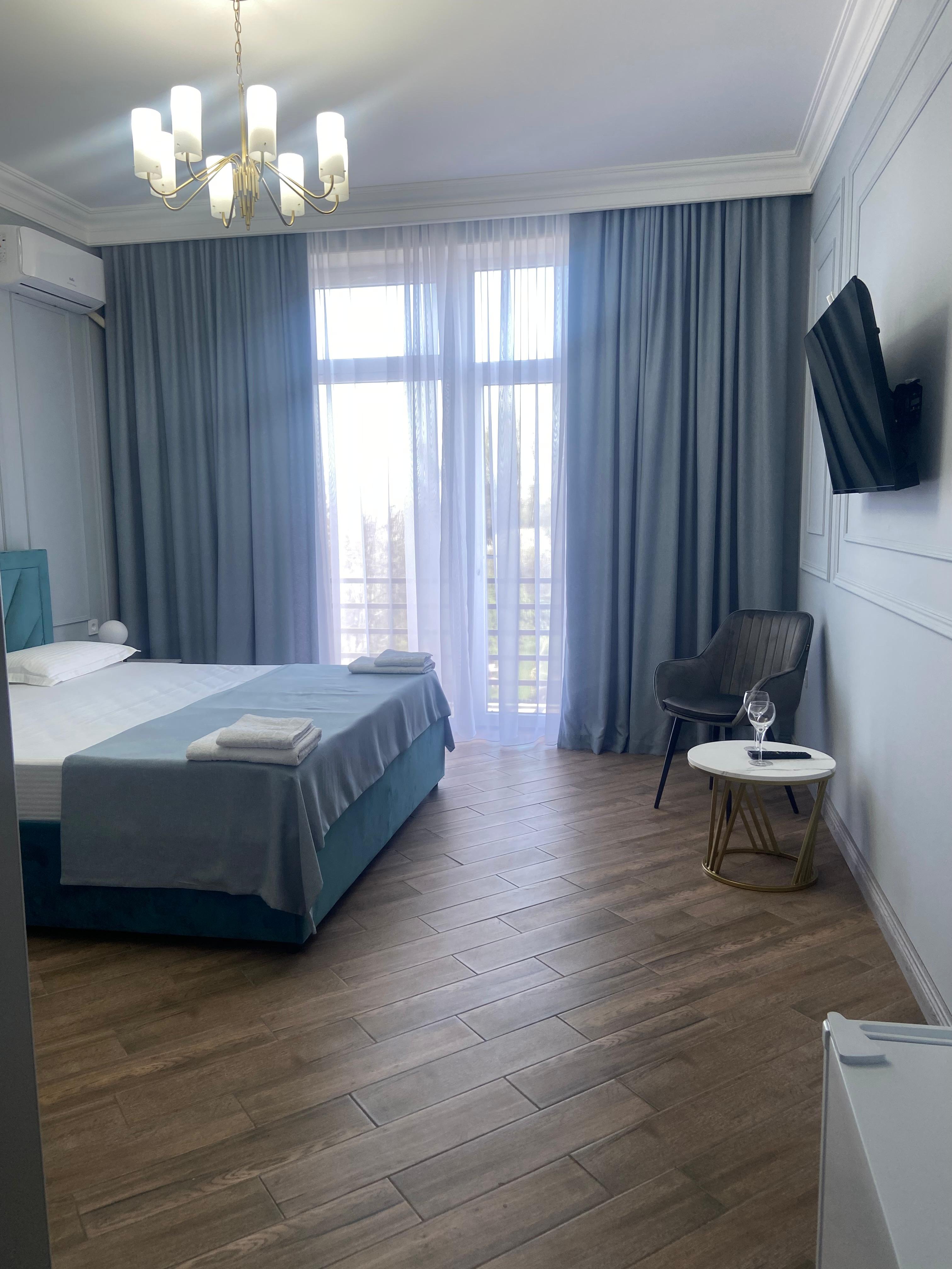 Улучшенный двухместный номер  люкс с раздельными кроватями