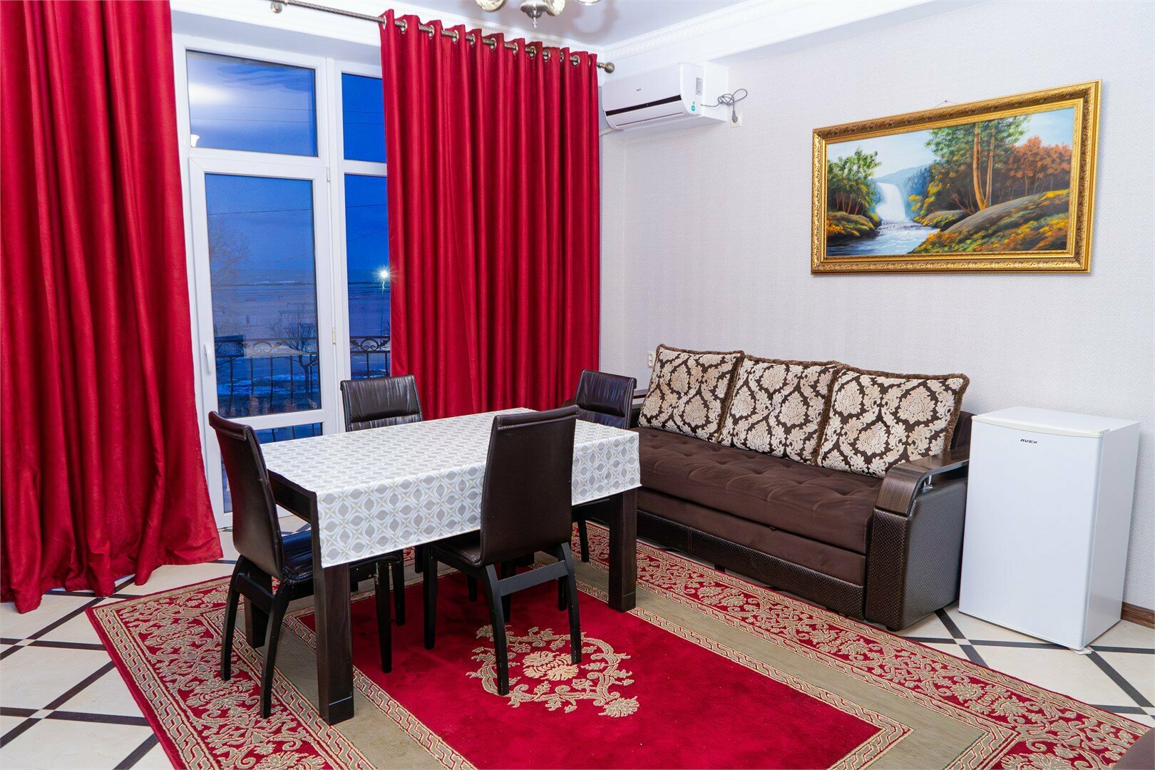 3 корпус, Люкс, двухкомнатный номер. 108. Без лифта.