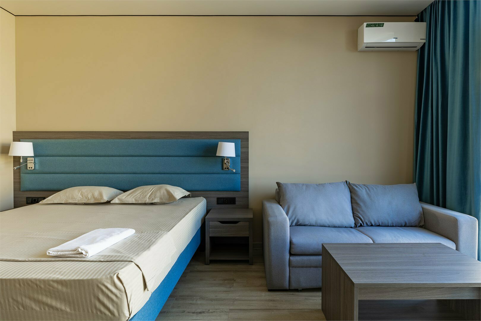 Стандарт с видом на бассейн