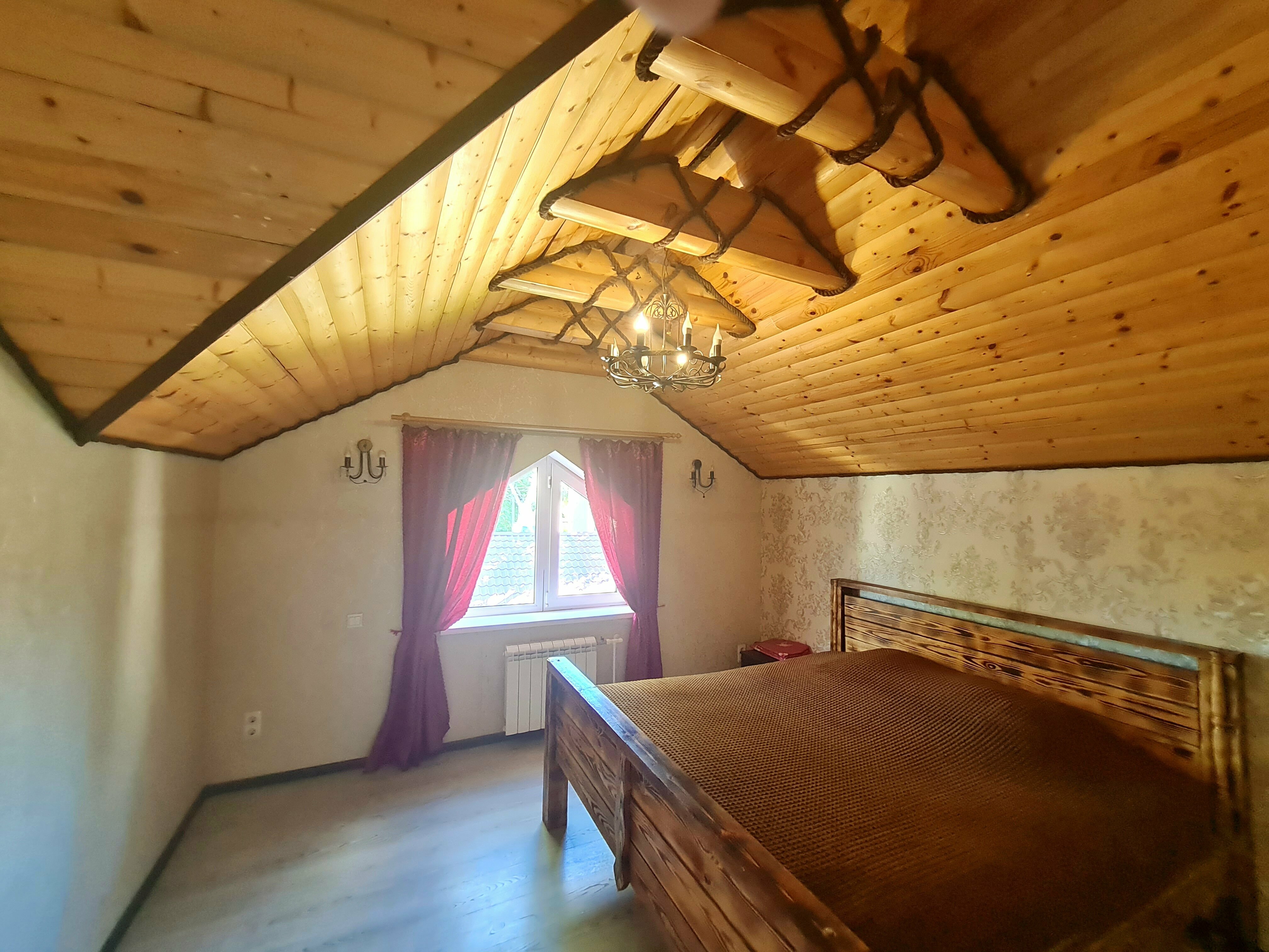 Коттедж с 6 спальнями