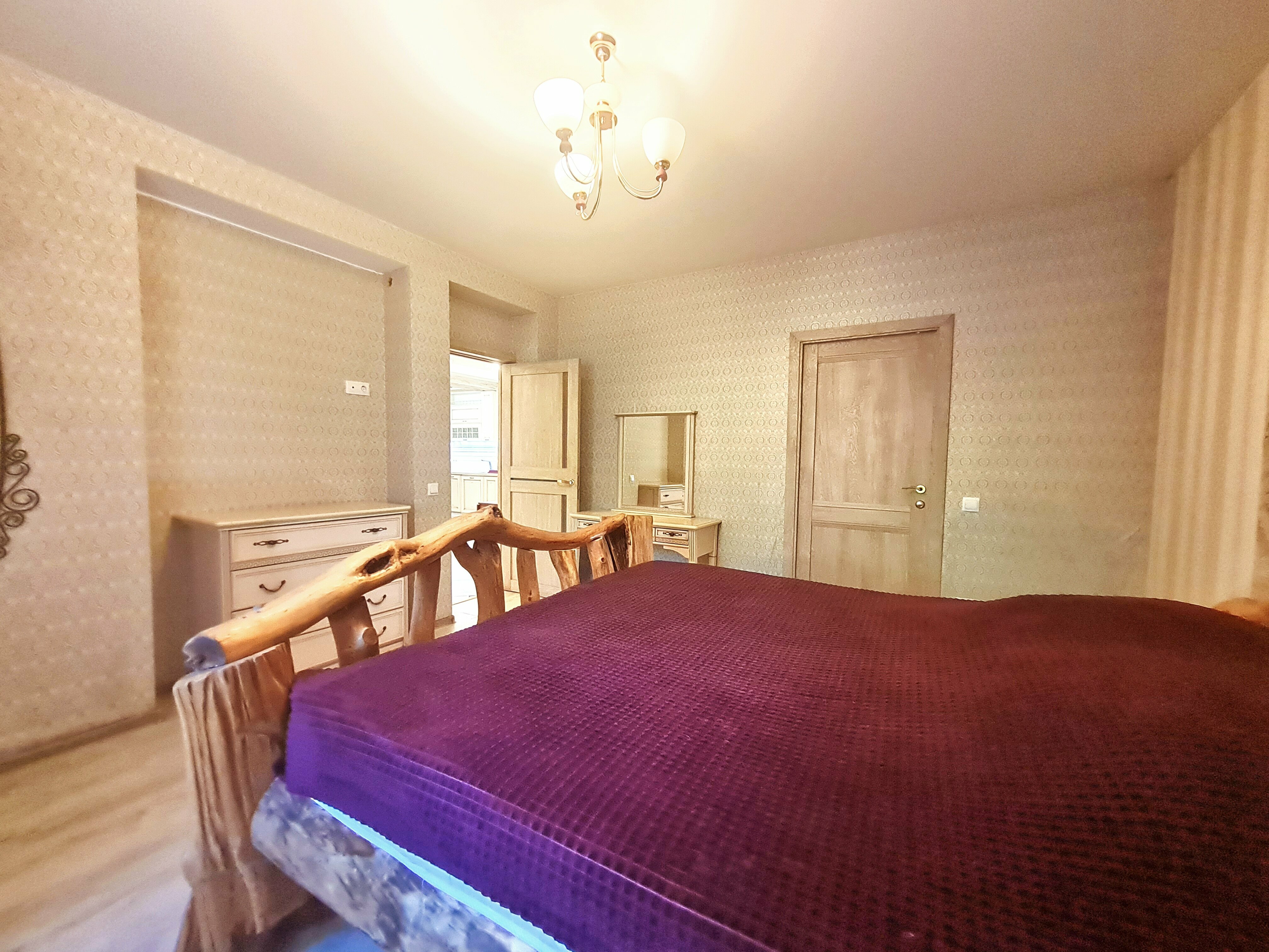 Коттедж с 6 спальнями