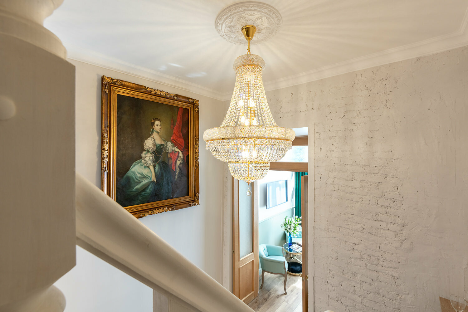 Дизайнерские апартаменты «Зеленая Гостиная» с отдельной спальней