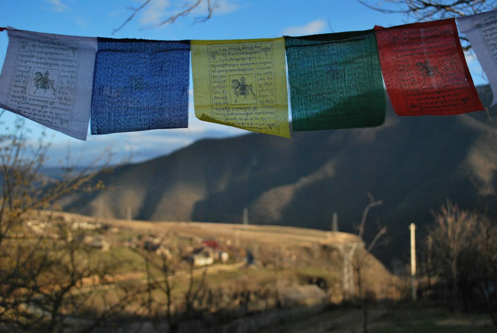 Койко-место в номере с видом на горы с четырьмя кроватями