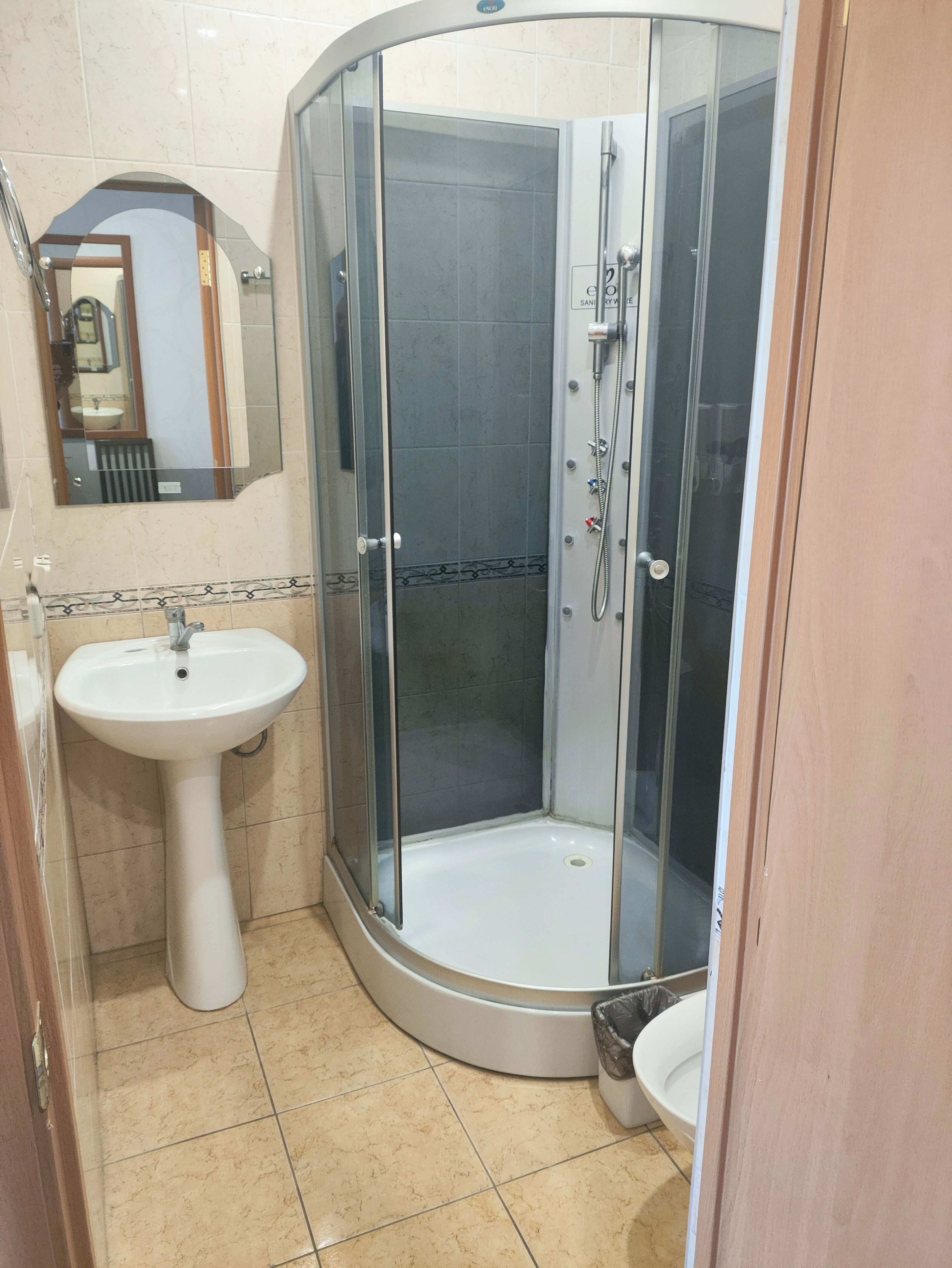 Улучшенный двухместный номер с 2 отдельными кроватями