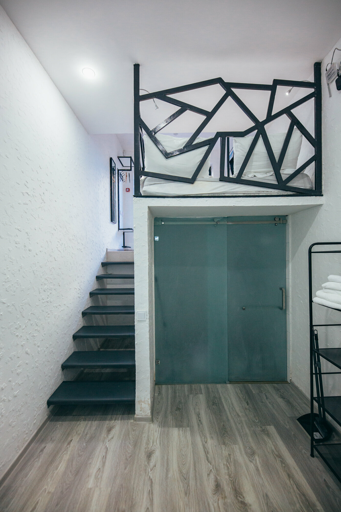 Мини-студия с отдельным выходом во двор