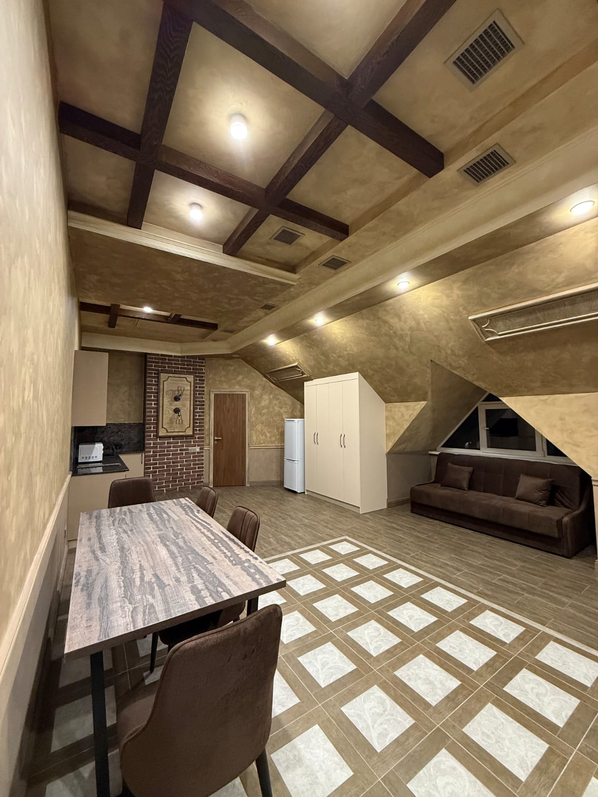 Семейные апартаменты Люкс на верхнем этаже с балконом