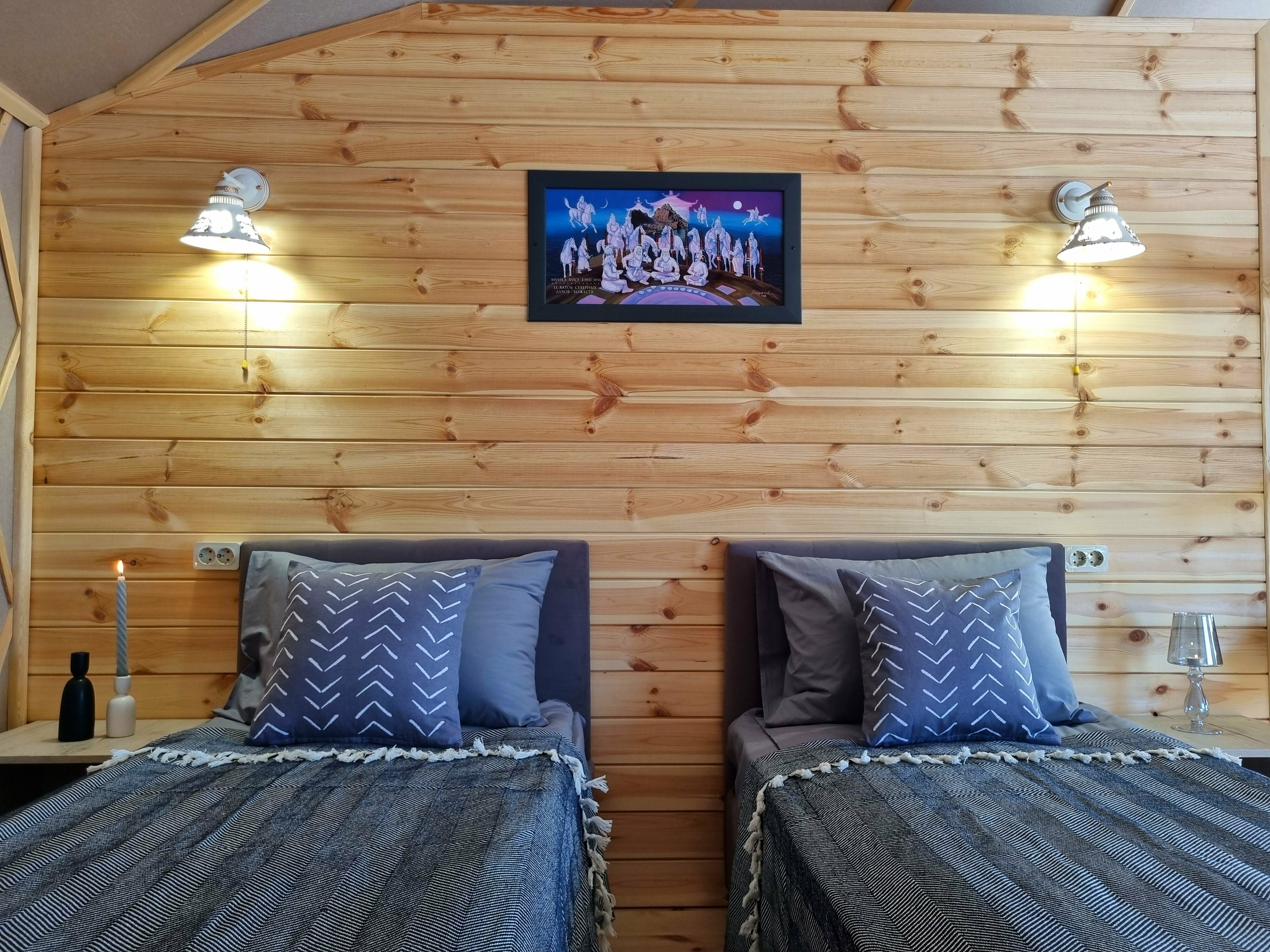 4х местная благоустроенная юрта с раздельными кроватями и диваном