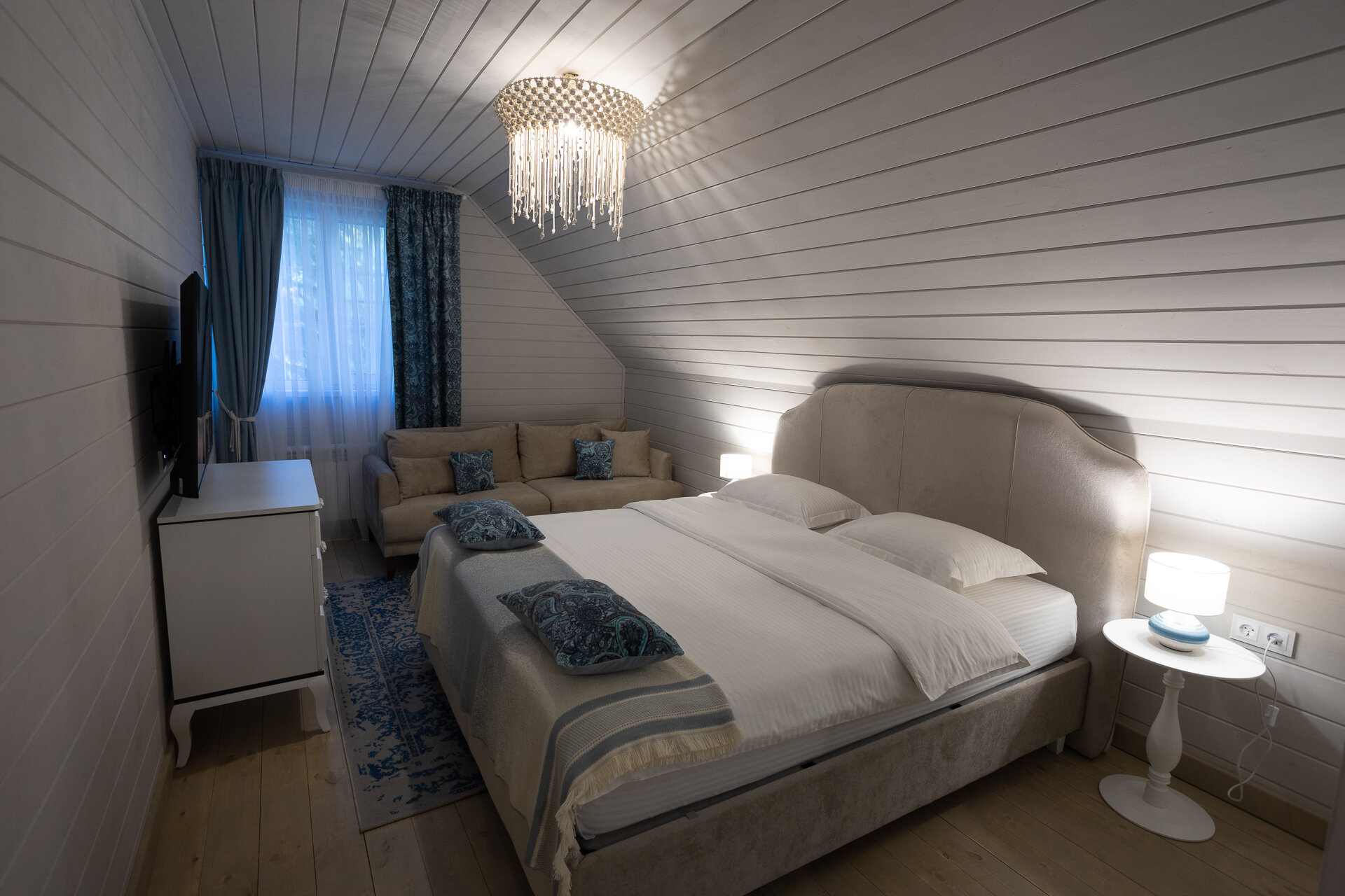 Коттедж с собственным бассейном