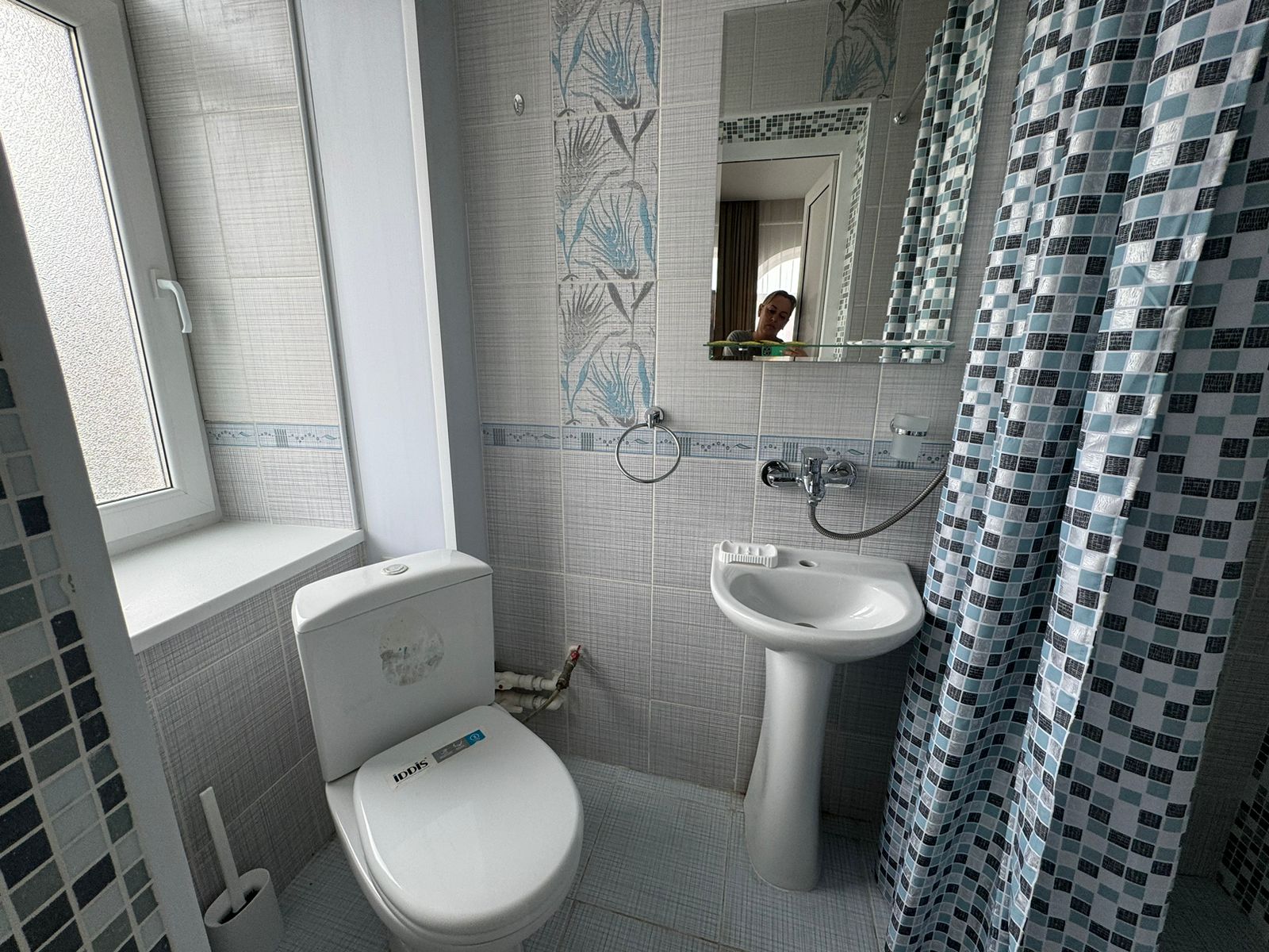 Трехместный номер с балконом