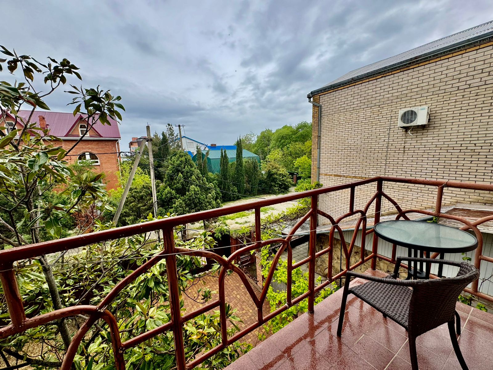 Трехместный номер с балконом