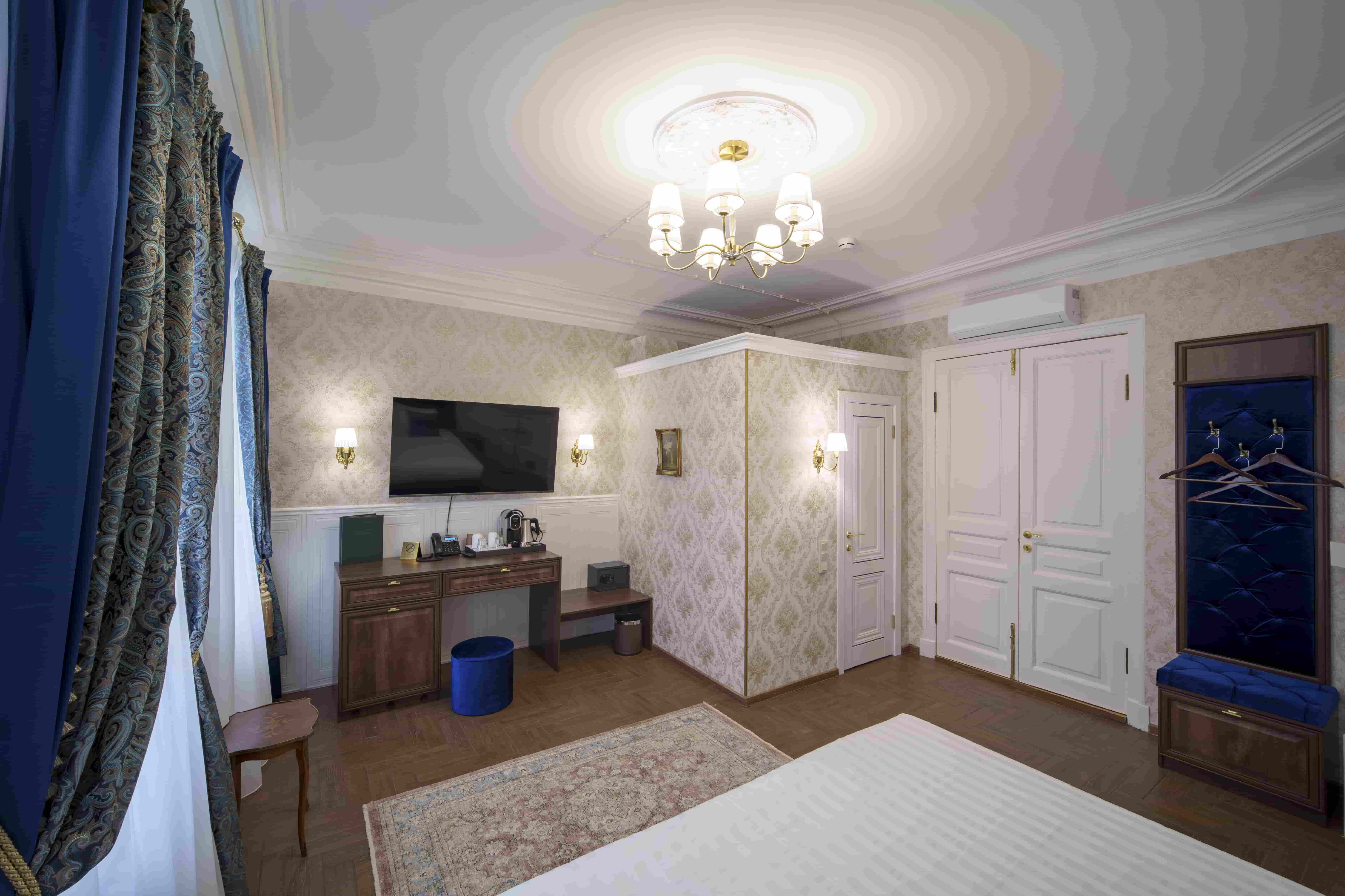 Комната купца Бугрова (Делюкс)