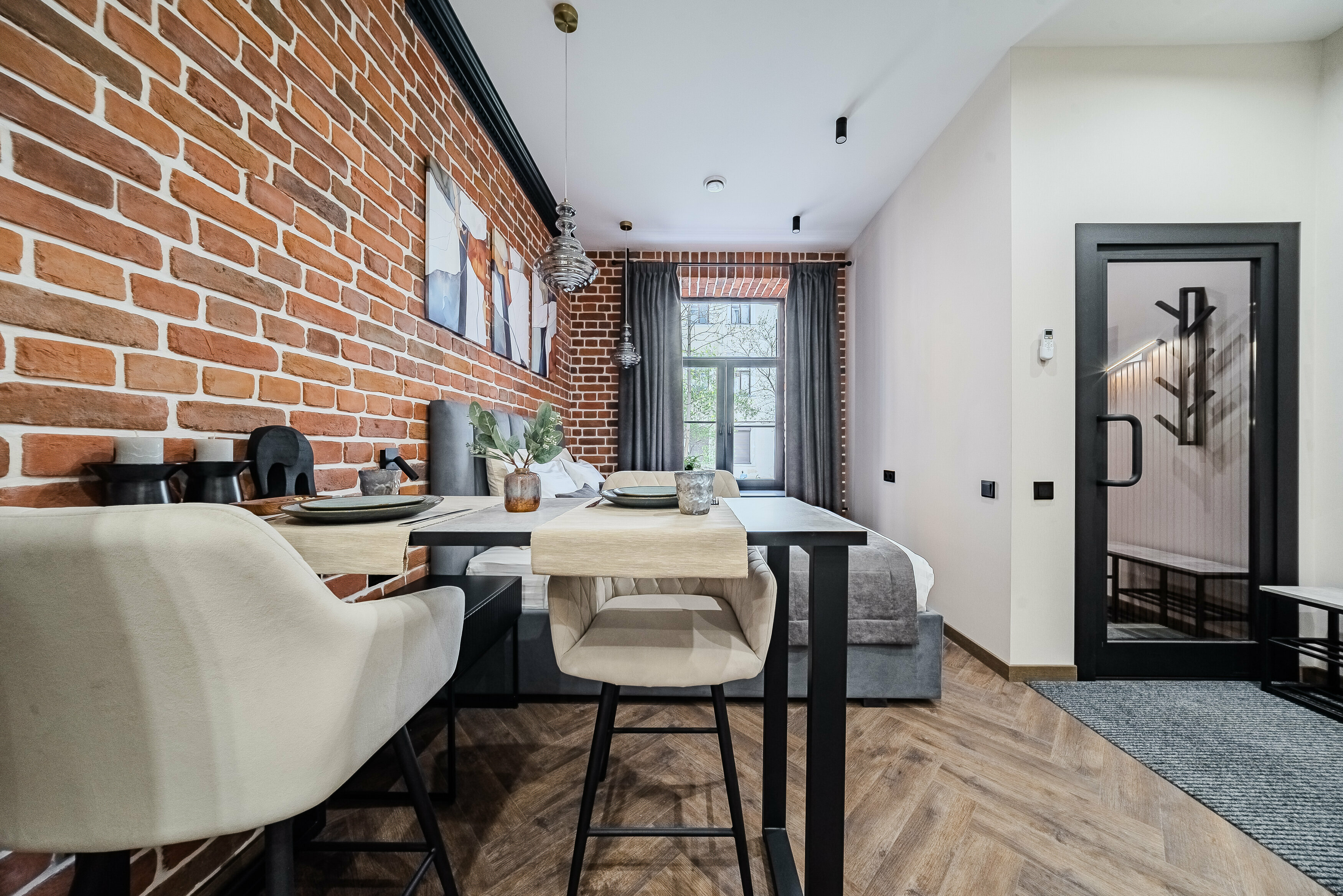 Апартаменты с собственным отдельным входом и парковкой