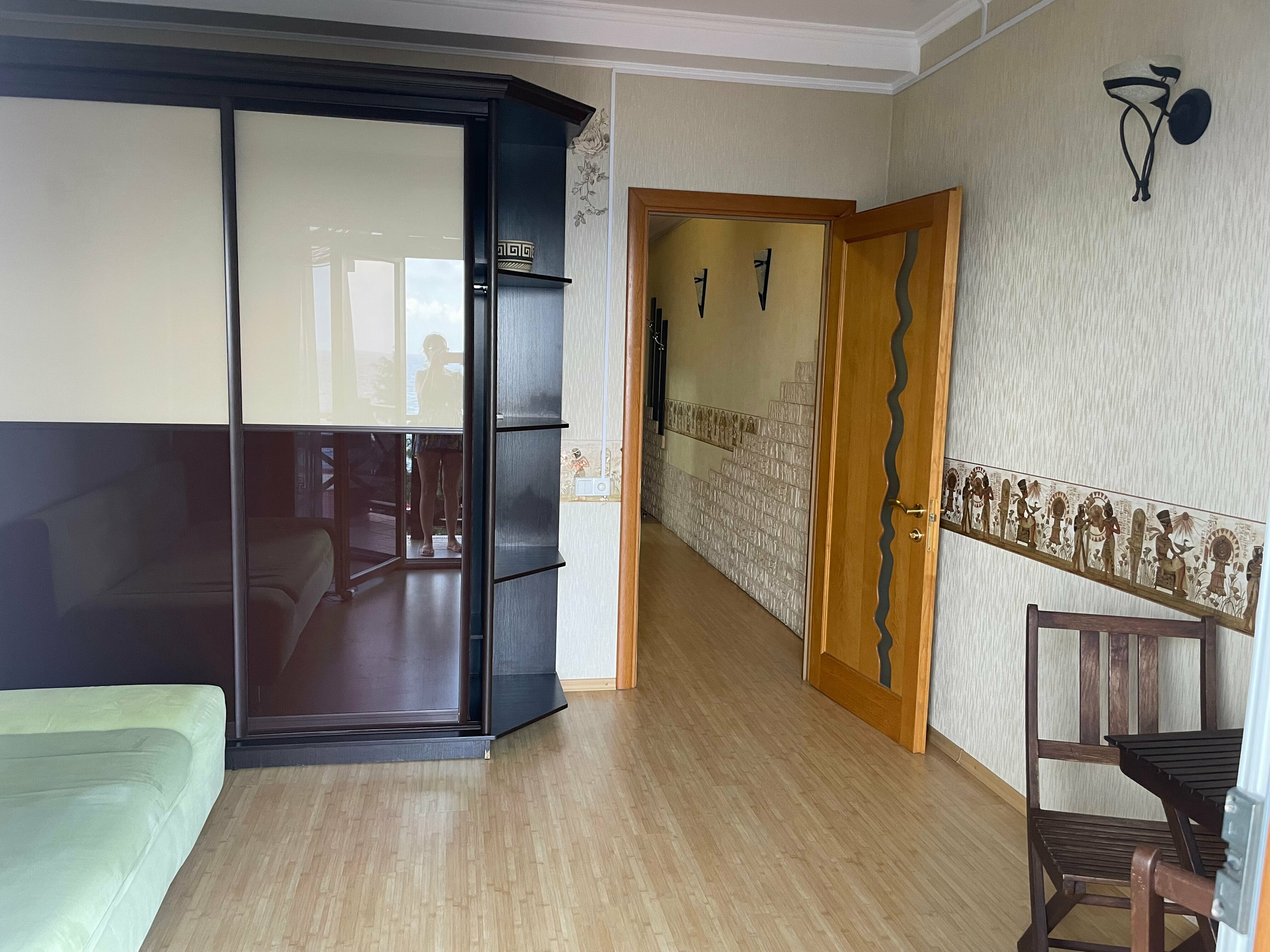 Двухкомнатный номер с балконом и видом на море