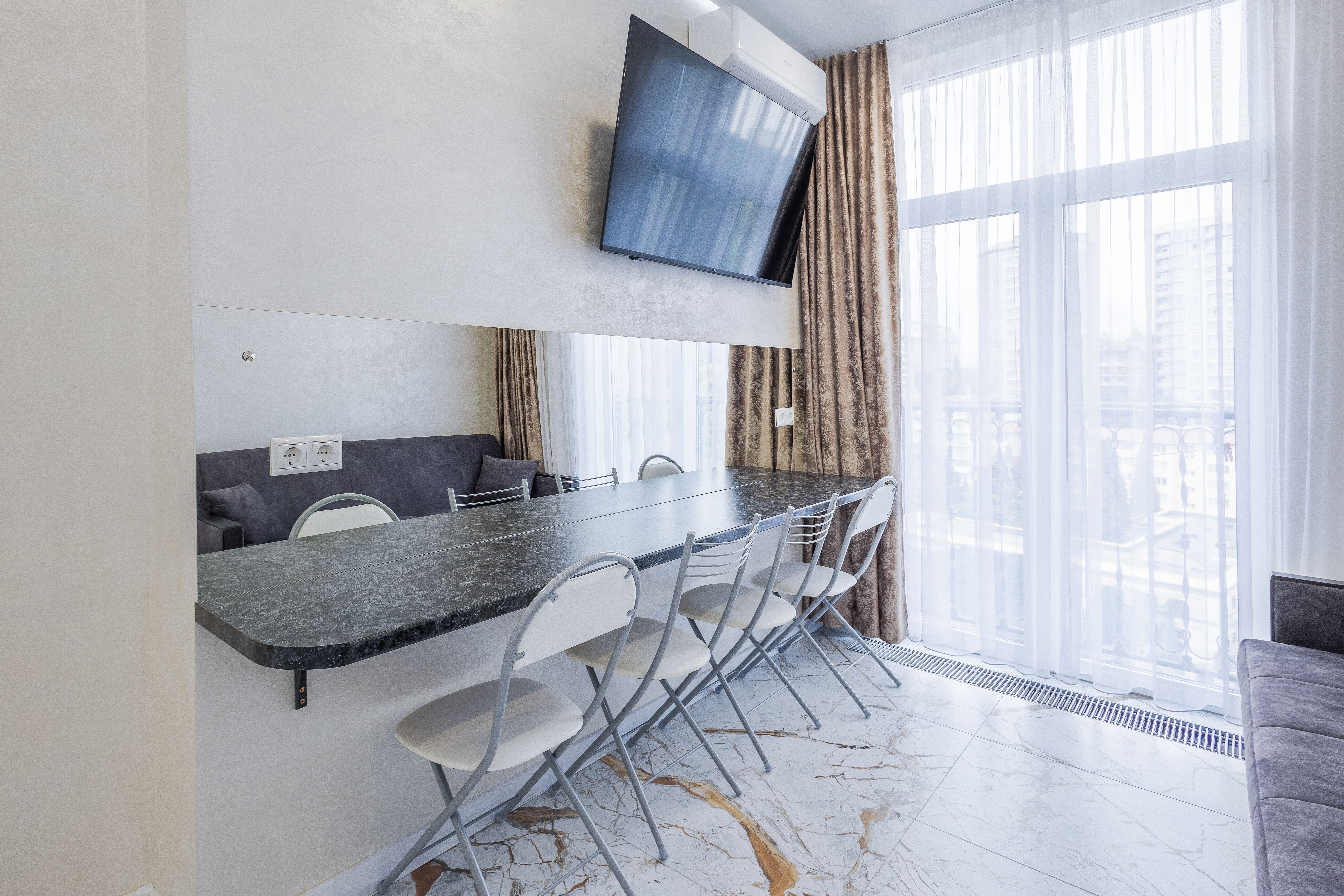 Апартаменты Делюкс с 1 спальней и видом на парк Дендрарий и Море (10Дк1) высокий этаж