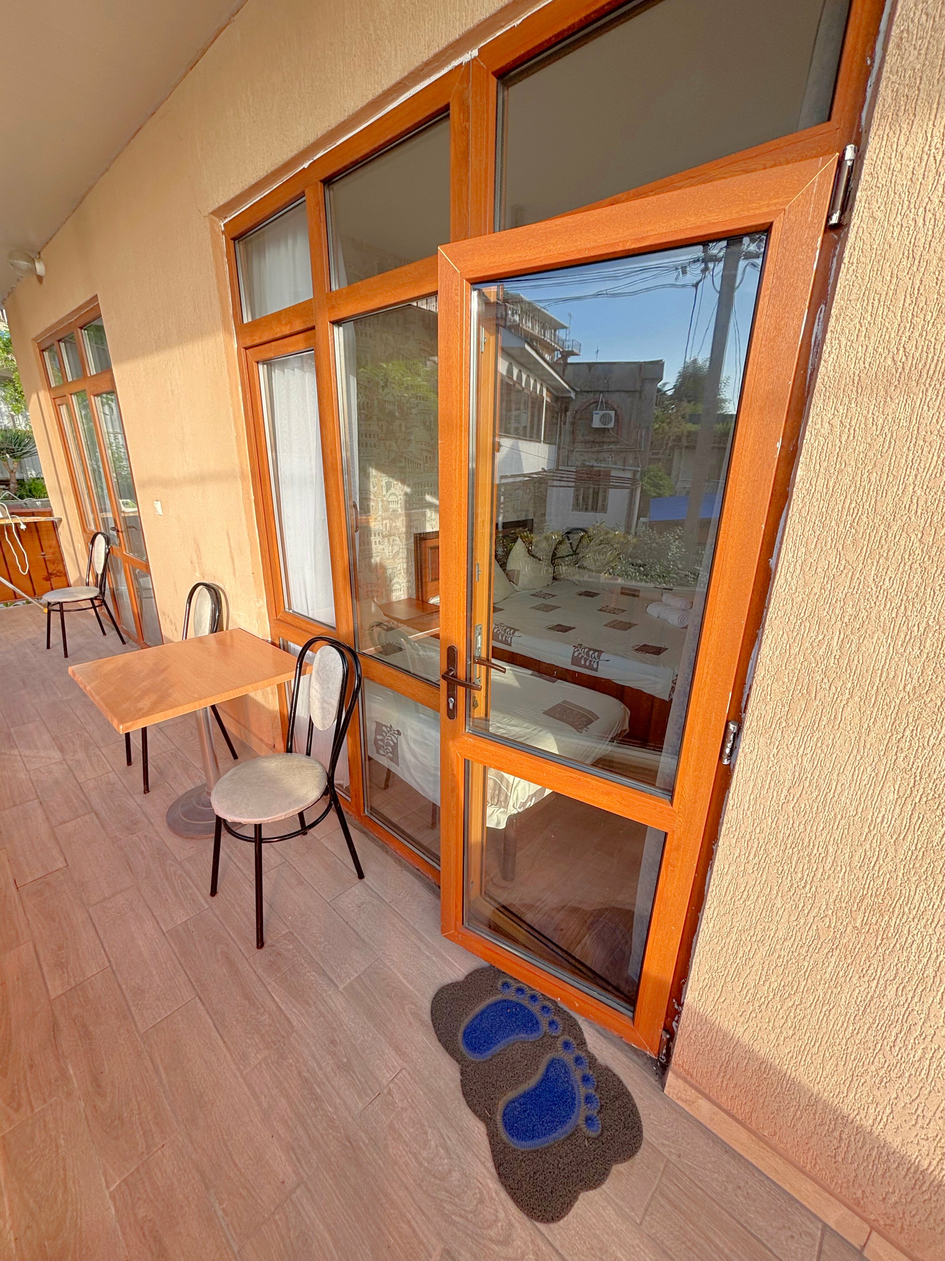 Четырехместный номер с балконом