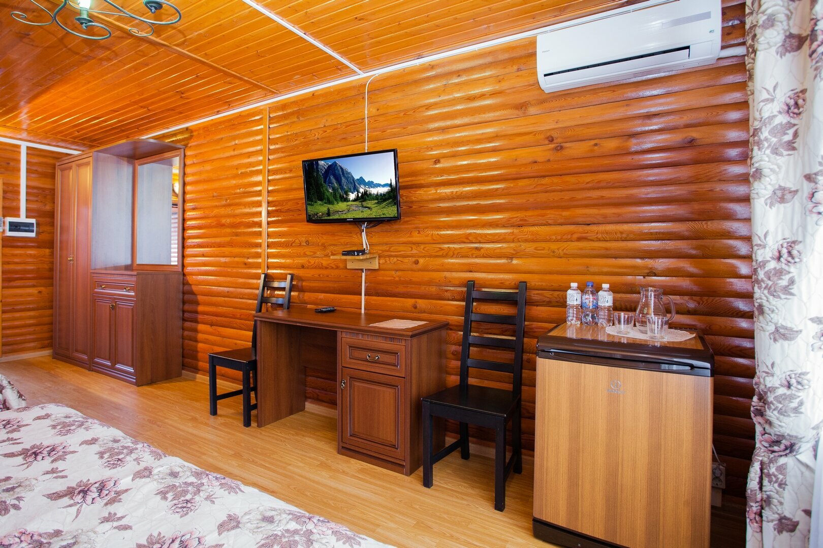 Двухместный номер с 1 кроватью или 2 отдельными кроватями и собственной ванной комнатой