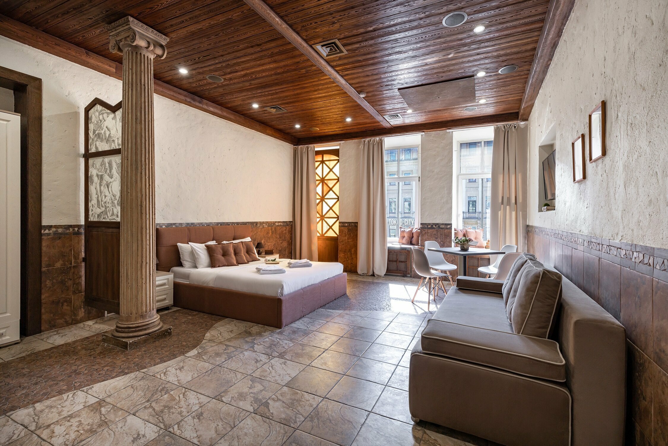 Делюкс с видом на Невский проспект №2