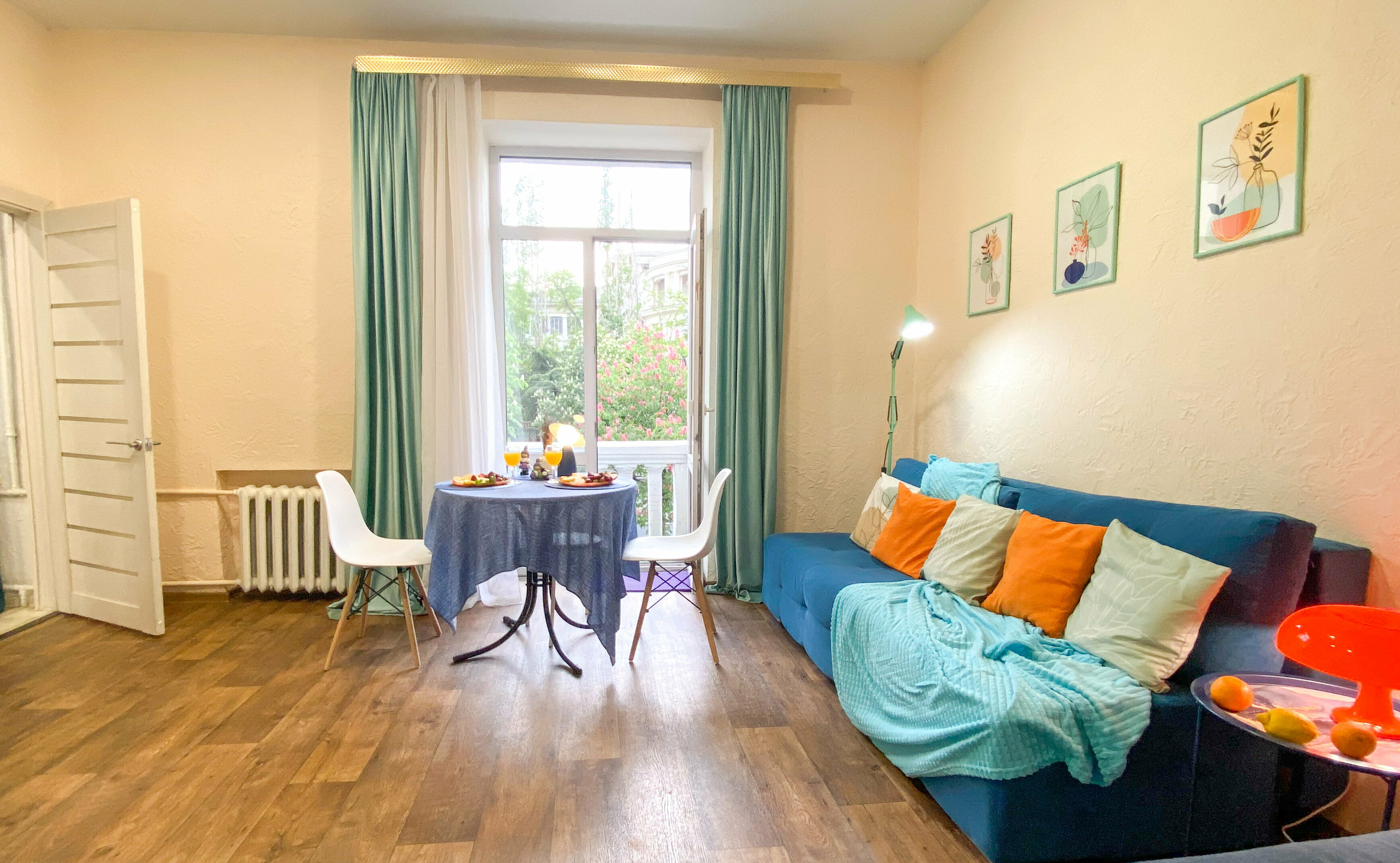 Апартаменты с балконом