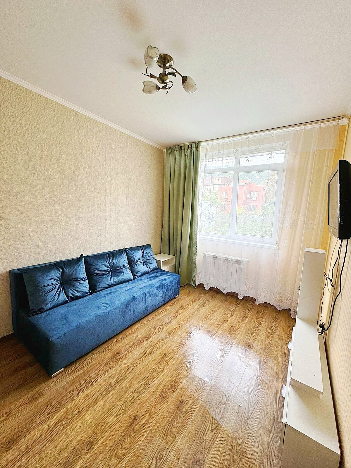 Двухместный эконом  с санузлом на 2 номера на этаже и собственной кухней в номере.