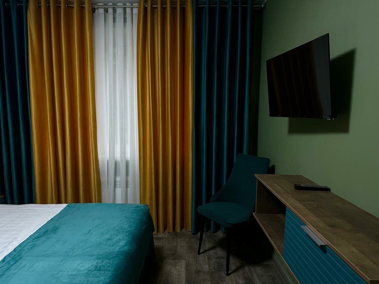 Люкс 2-х комнатный с душевой кабиной