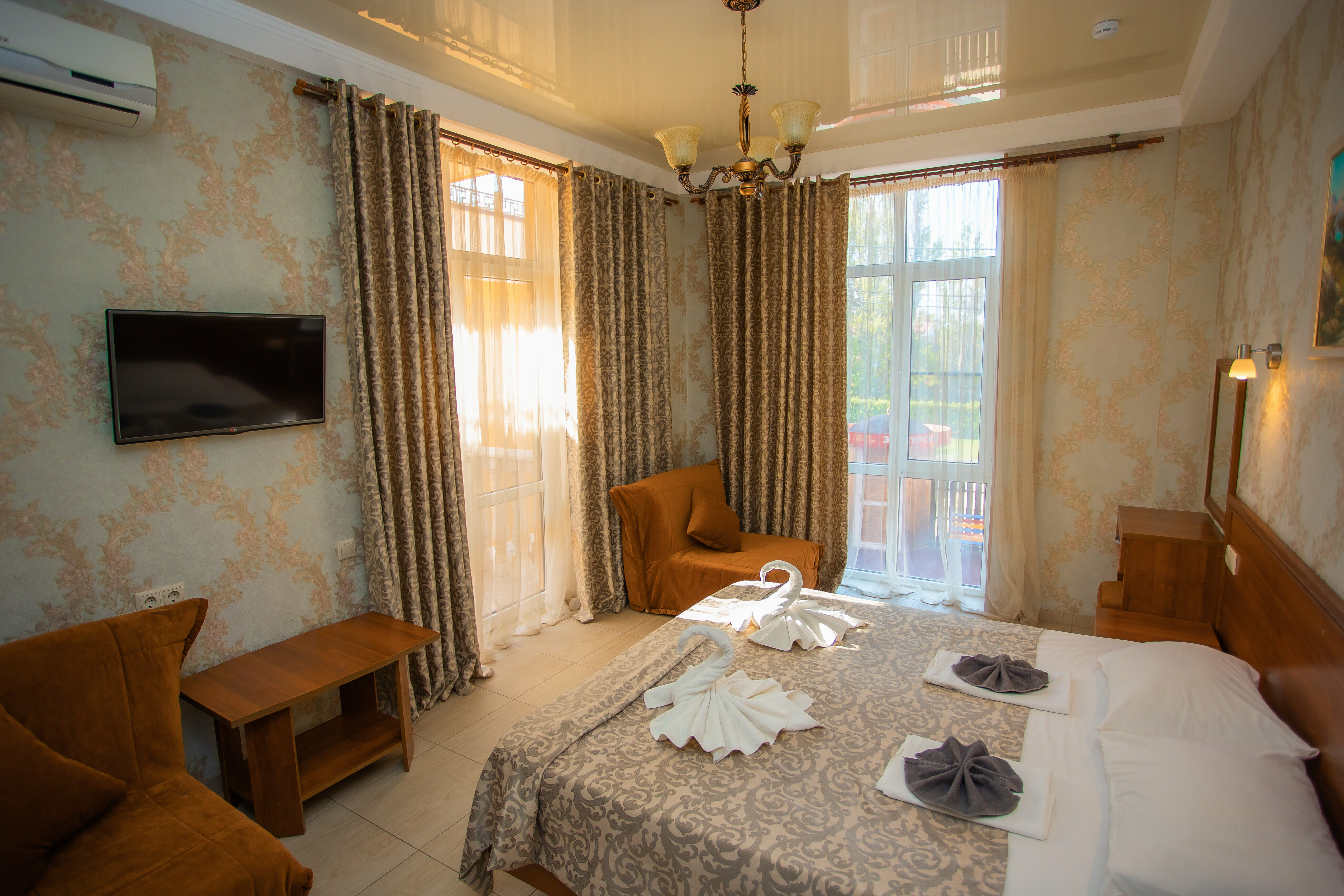 Стандартный двухместный номер с 2 кроватями и балконом