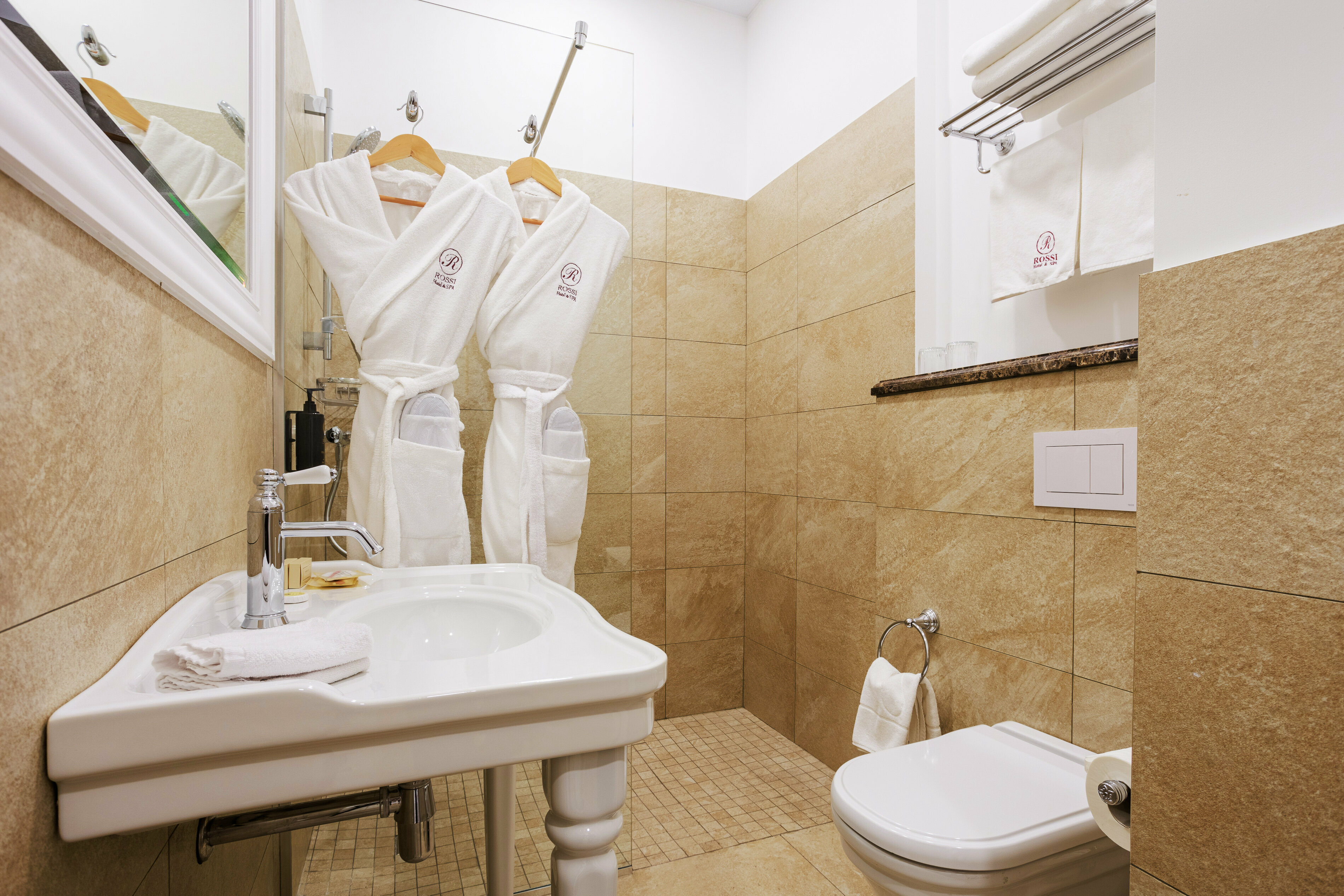 Стандартный номер c видом во внутренний дворик