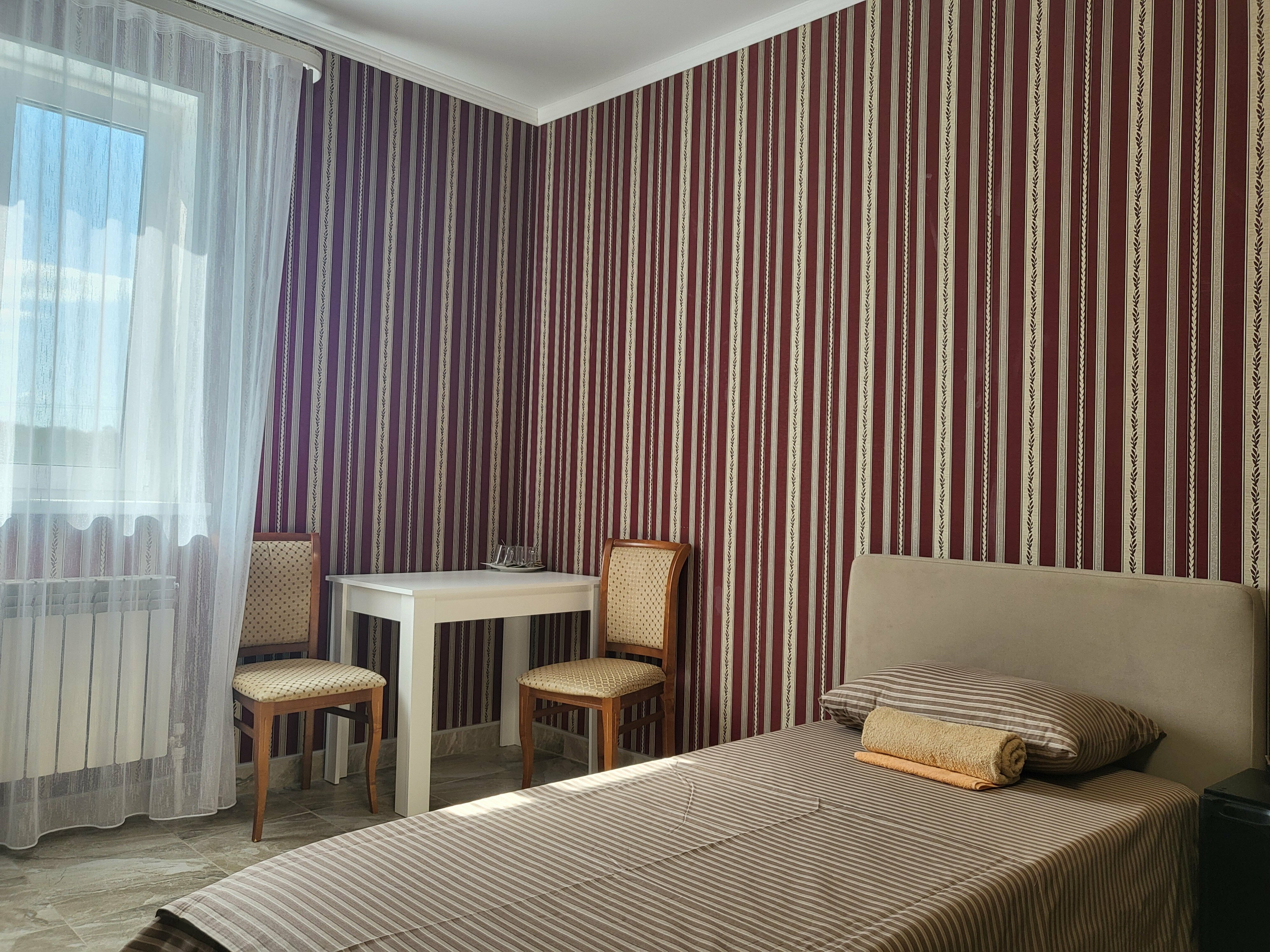 Трехместный номер «Комфорт» с душем